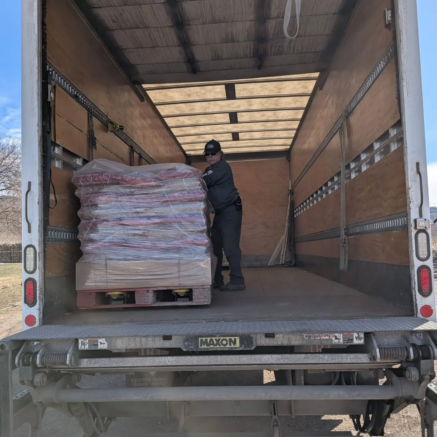 🚚 Fresh shipment rolling out the door! Our signature Okanagan Cherry BBQ Pellets are on their way to bring that authentic, mild &amp; sweet fruitwood smoke to grills across the Okanagan.
100% pure Canadian cherry wood &ndash; straight from local Oka