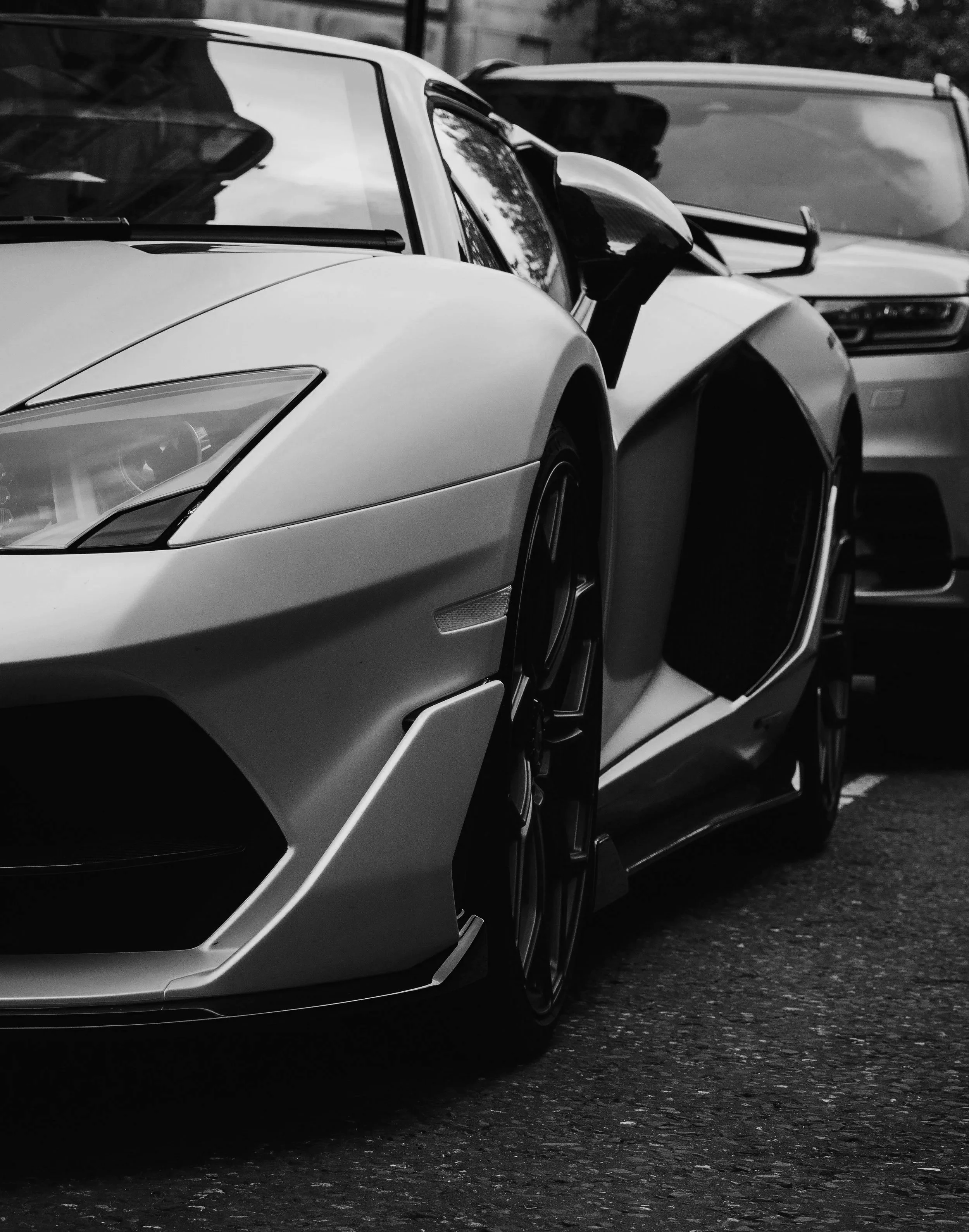 Lamborghini inspection and buyer report before purchase.