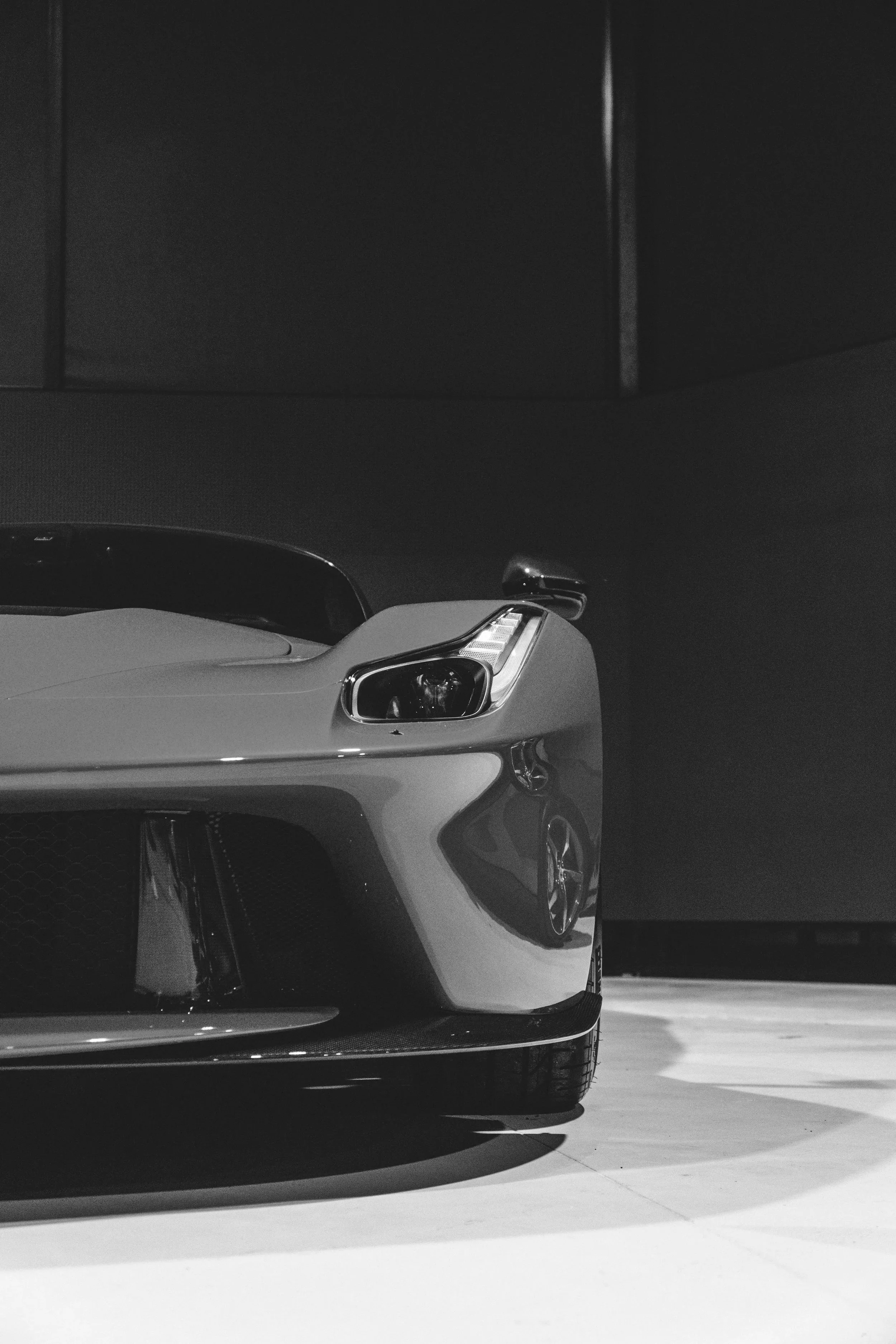 Independent remote review of a Ferrari before purchase.