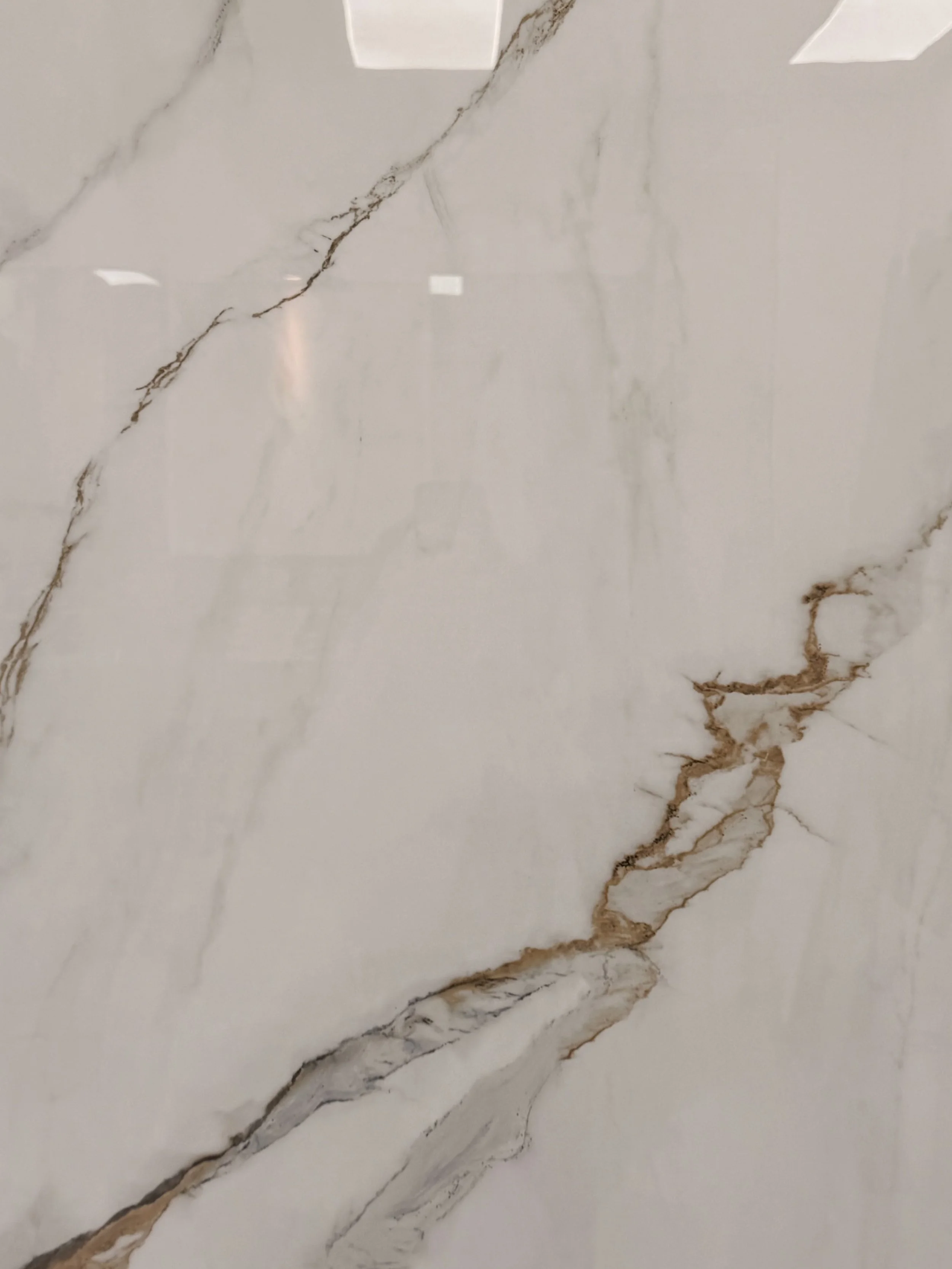 Barati White Gloss