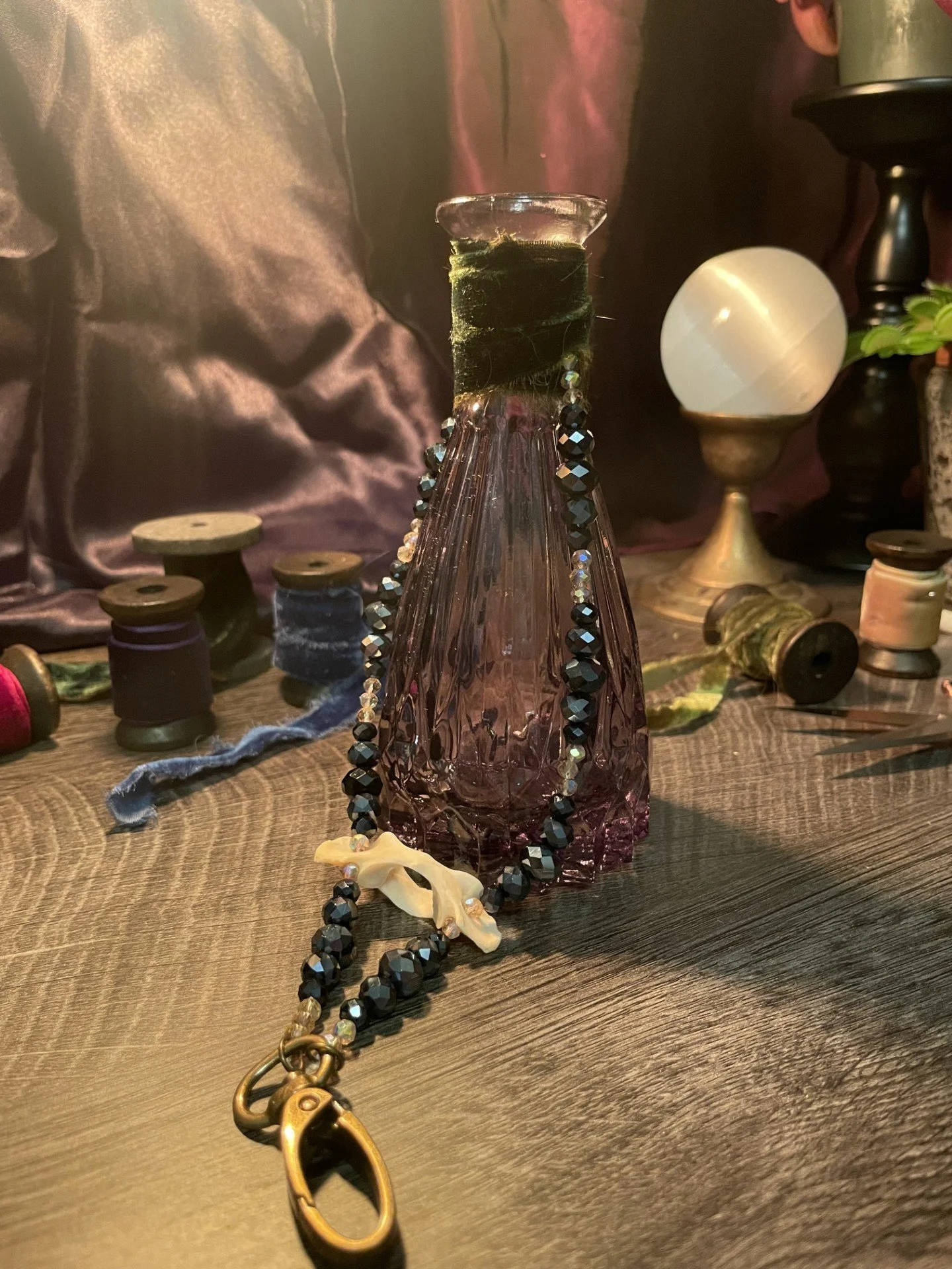 Ornate Hanging Cutting Vase