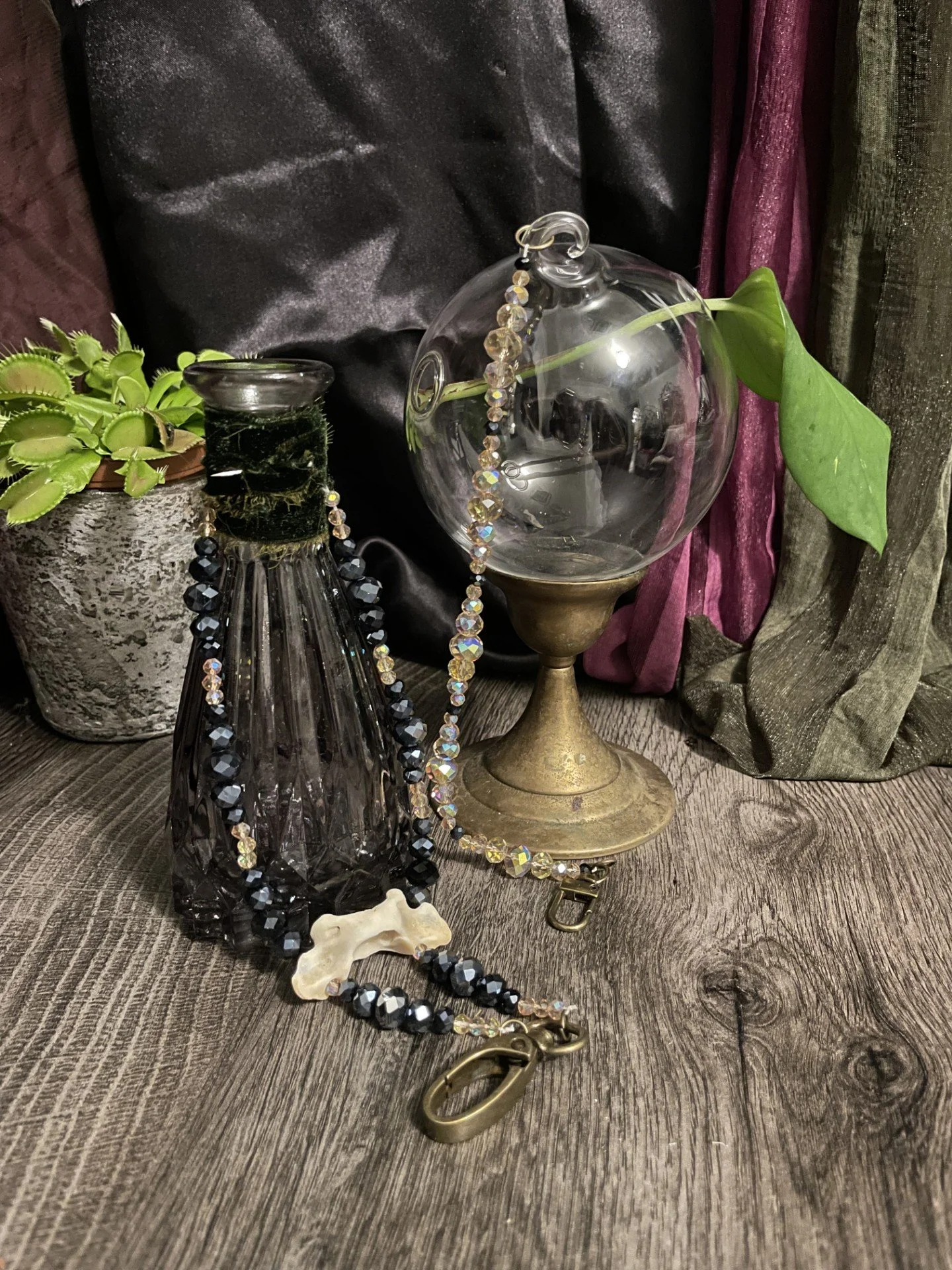 Classic Hanging Cutting Vase