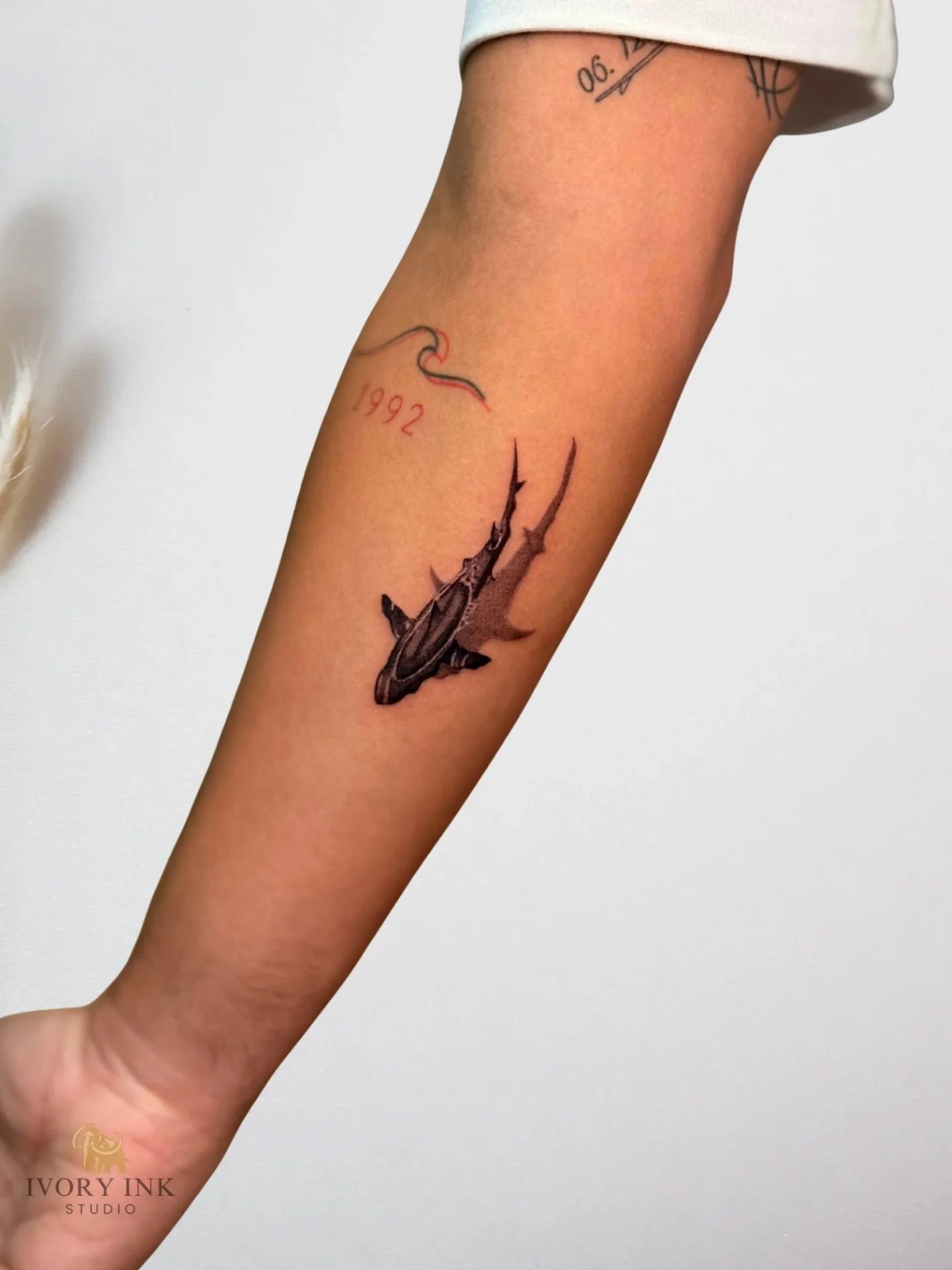 Sharks move with purpose &mdash; no hesitation, no doubt. 🦈✨

DM for a quote 💌
&bull;
&bull;
&bull;
#orlandotattooartist #kissimmeetattooartist #tattooartistorlando #sharktattoo #sharktattoos #tattookissimmee #tattooorlando #realismtattooartist