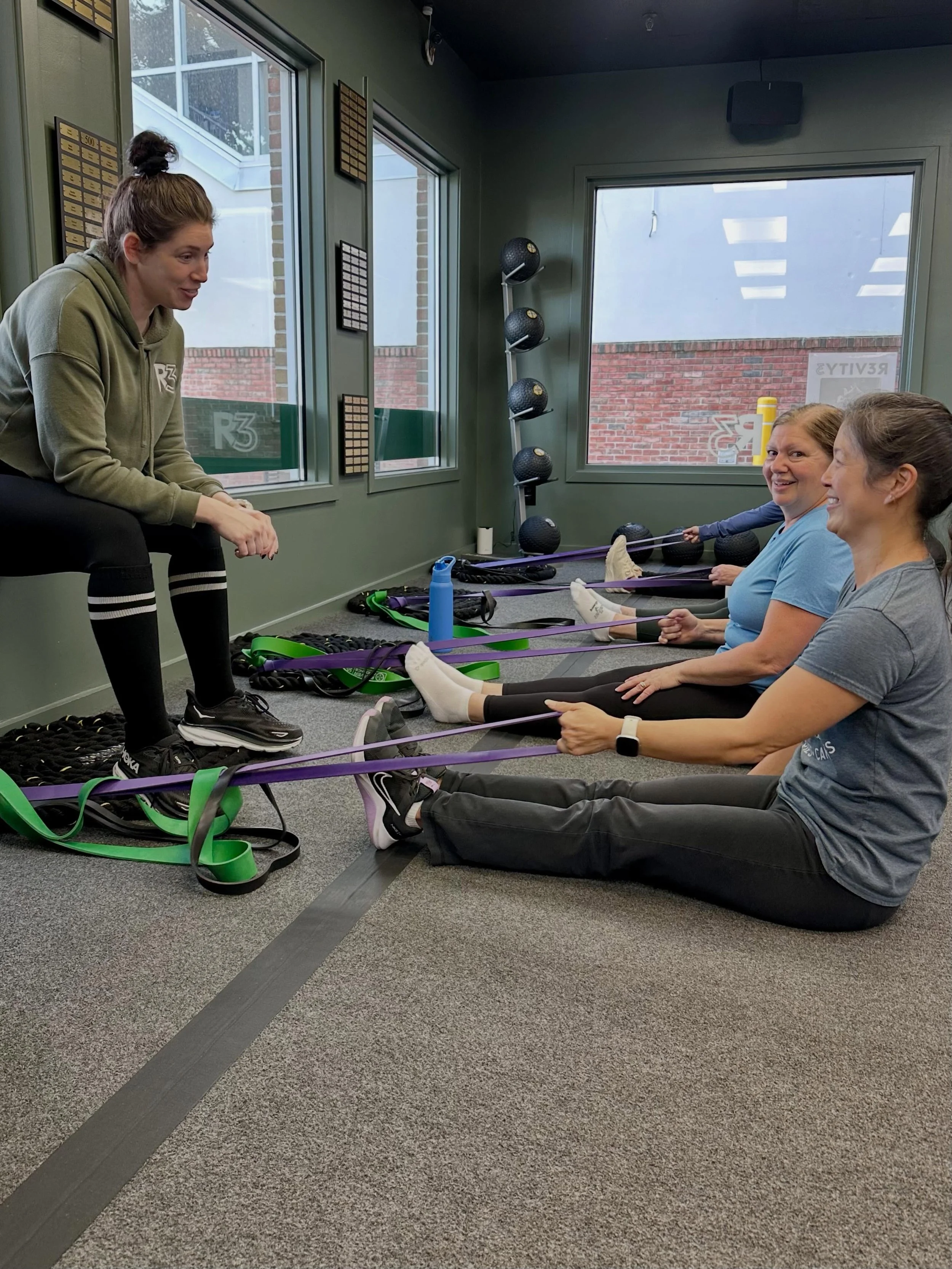 Come for the workouts. Stay for the group therapy. 😂💪

With two coaches on the floor, you&rsquo;re never left wondering if you&rsquo;re doing it right:

🎤 One on the mic keeps the workout moving, motivates you and pushes you when you need it.

👀 