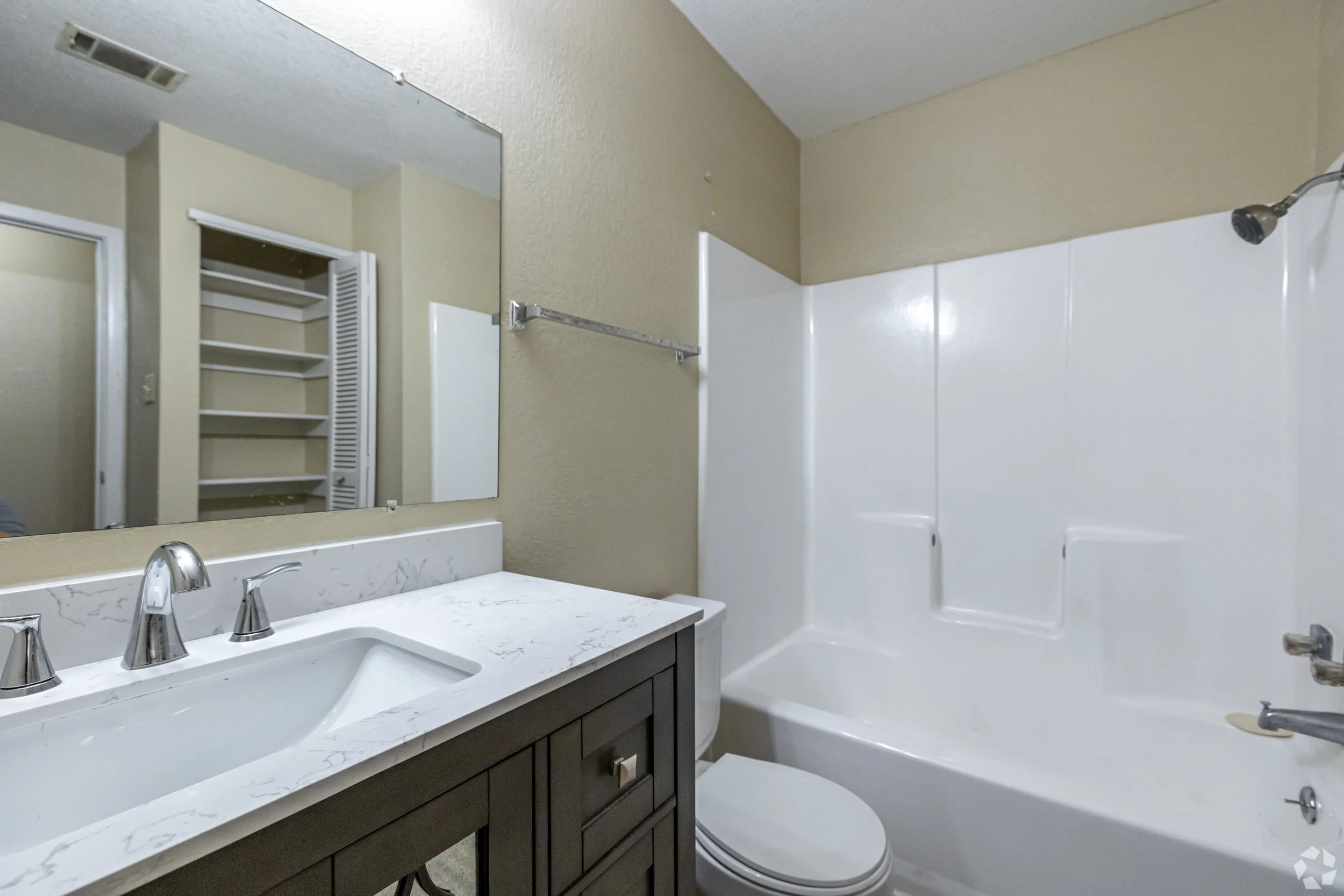 InteriorPhoto (13).jpg