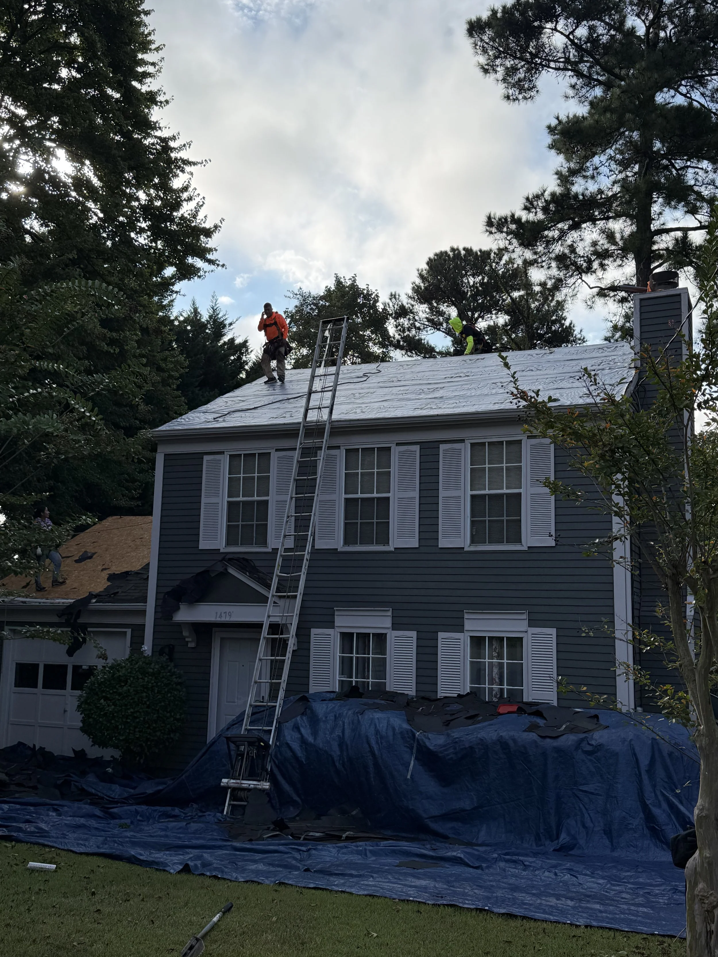 Full tear-off and re-roof in Los Angeles, CA – 30-year architectural shingles.