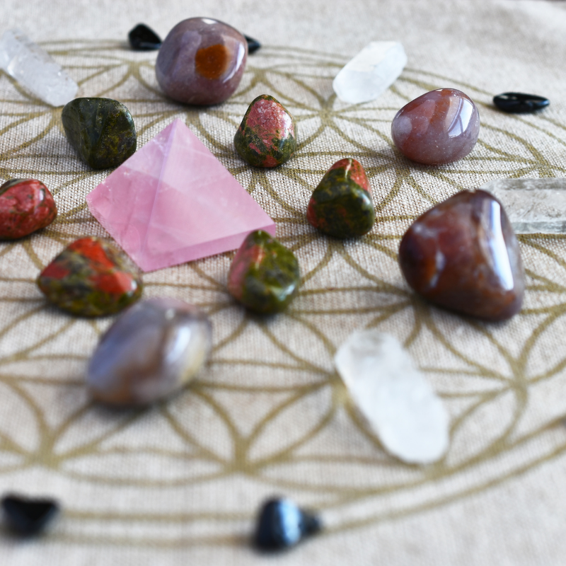 Crystal Gridding 101 with GUEST TEACHER: Pamela Turner