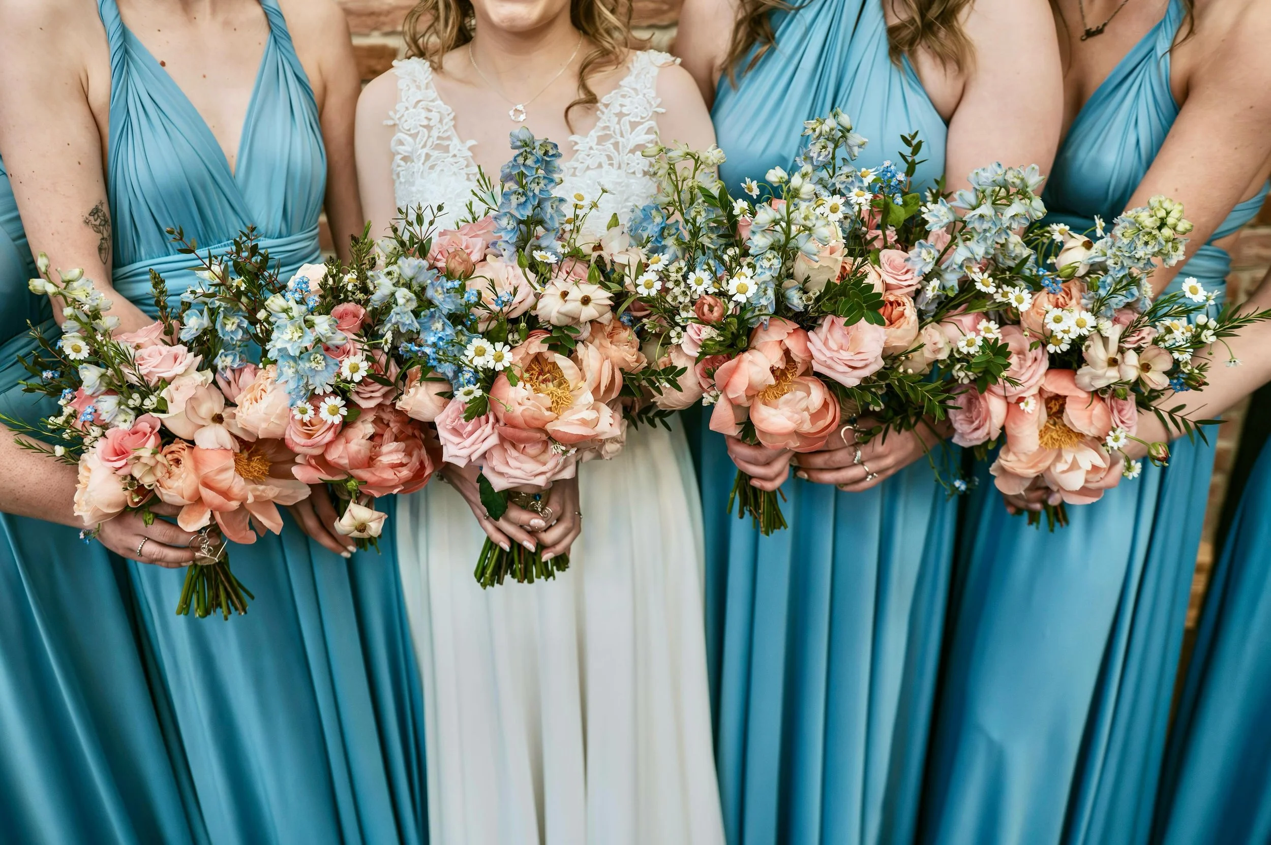 Loving this spring palette for these whimsical, garden-style bouquets 🩷🩵

@richardlloydjonesphoto 

#SpringBride #WeddingFlorals #WhimsicalWedding #BridalFlowers #GardenStyleWedding WeddingFlorist FloralInspiration FreshFlowers BouquetDesign Flower