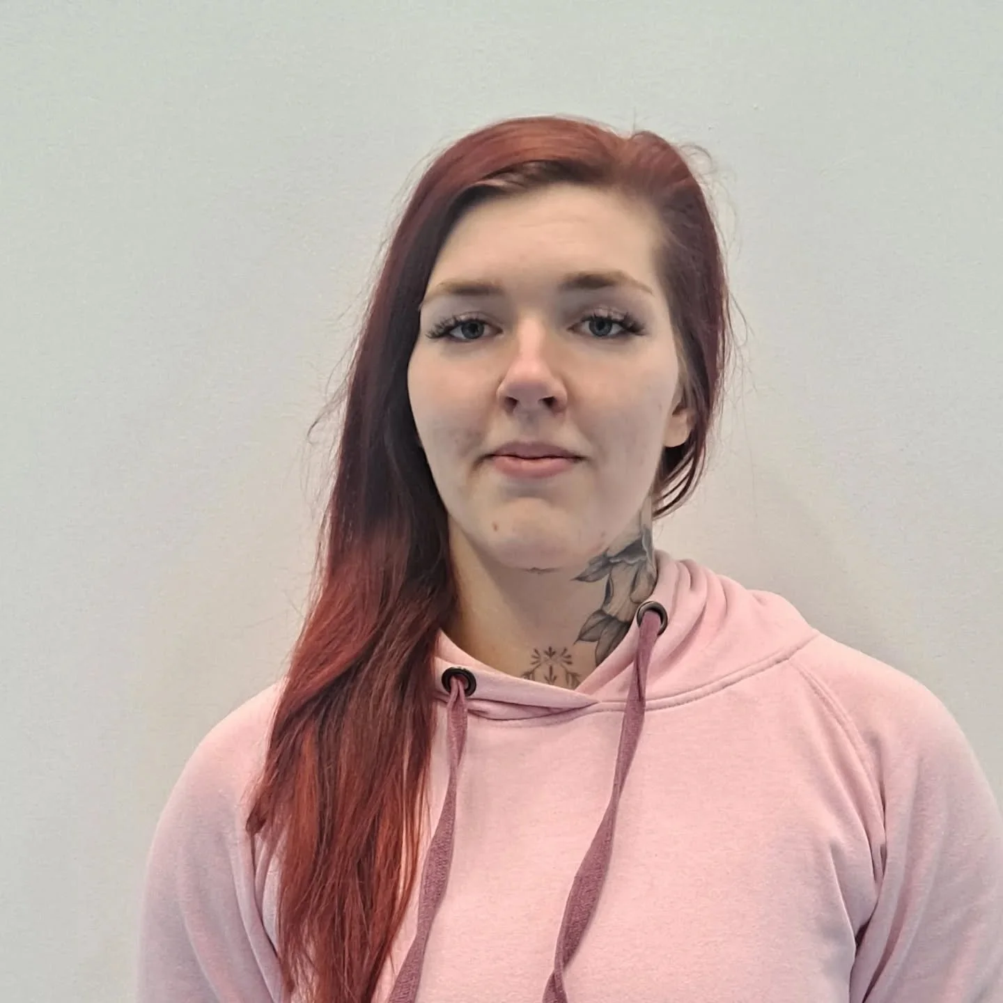 Tammikuussa Hakasirkuksella aloittaa uusi ilma-akrobatiaohjaaja Tiiu Ollila. Tiiu on opiskellut Lahdessa, Salpauksen sirkuslinjalla. Tiiun oma laji on rengastrapetsi.

Tiiu tulee ohjaamaan 10-14vuotiaiden ilmaryhm&auml;&auml; torstaisin. Saamme my&ou