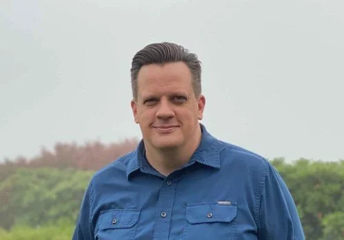 Peter is the Lead Pastor at City Chapel of Bremerton who is a client of Deacon Solutions.