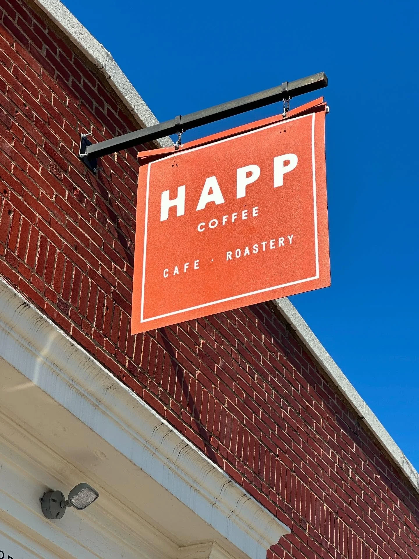 This morning we delivered a fresh batch of wildflower bouquet&rsquo;s to @happcoffee - the place was already bustling with folks enjoying Labor Day and grabbing coffee &amp; conversations with friends. I know it&rsquo;s become one of our favorite pla