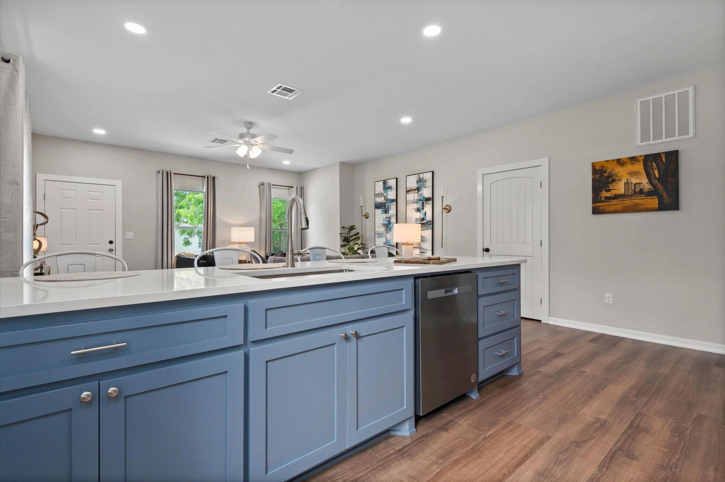 423 Wyandotte Duplex Kitchen.jpg