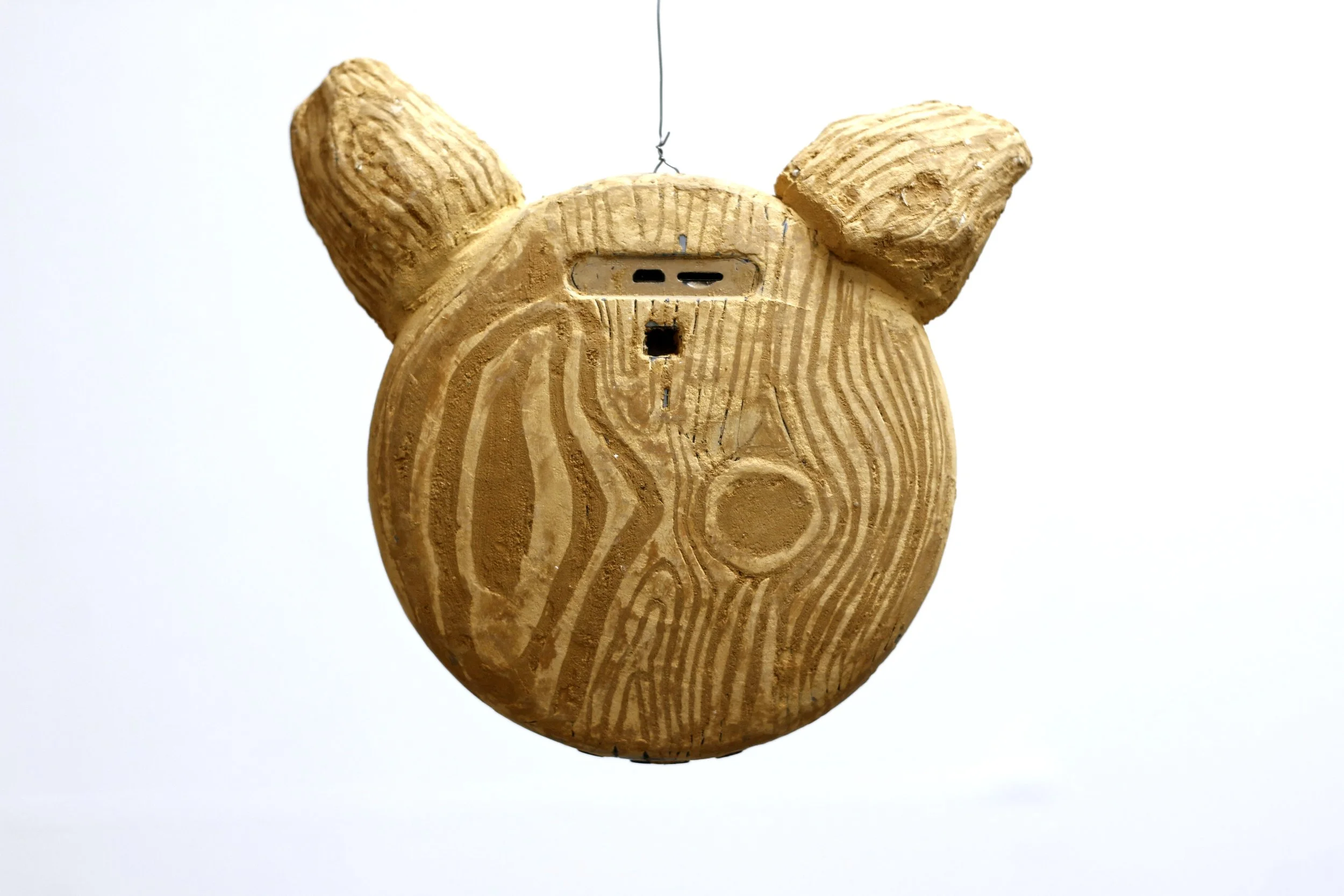 Mocking Mask
(2023)
Sculpture with sound collage, 15*21 cm / 3.07 minutes
Bluetooth speaker, wooden spatula, MDF spatula, spray paint.