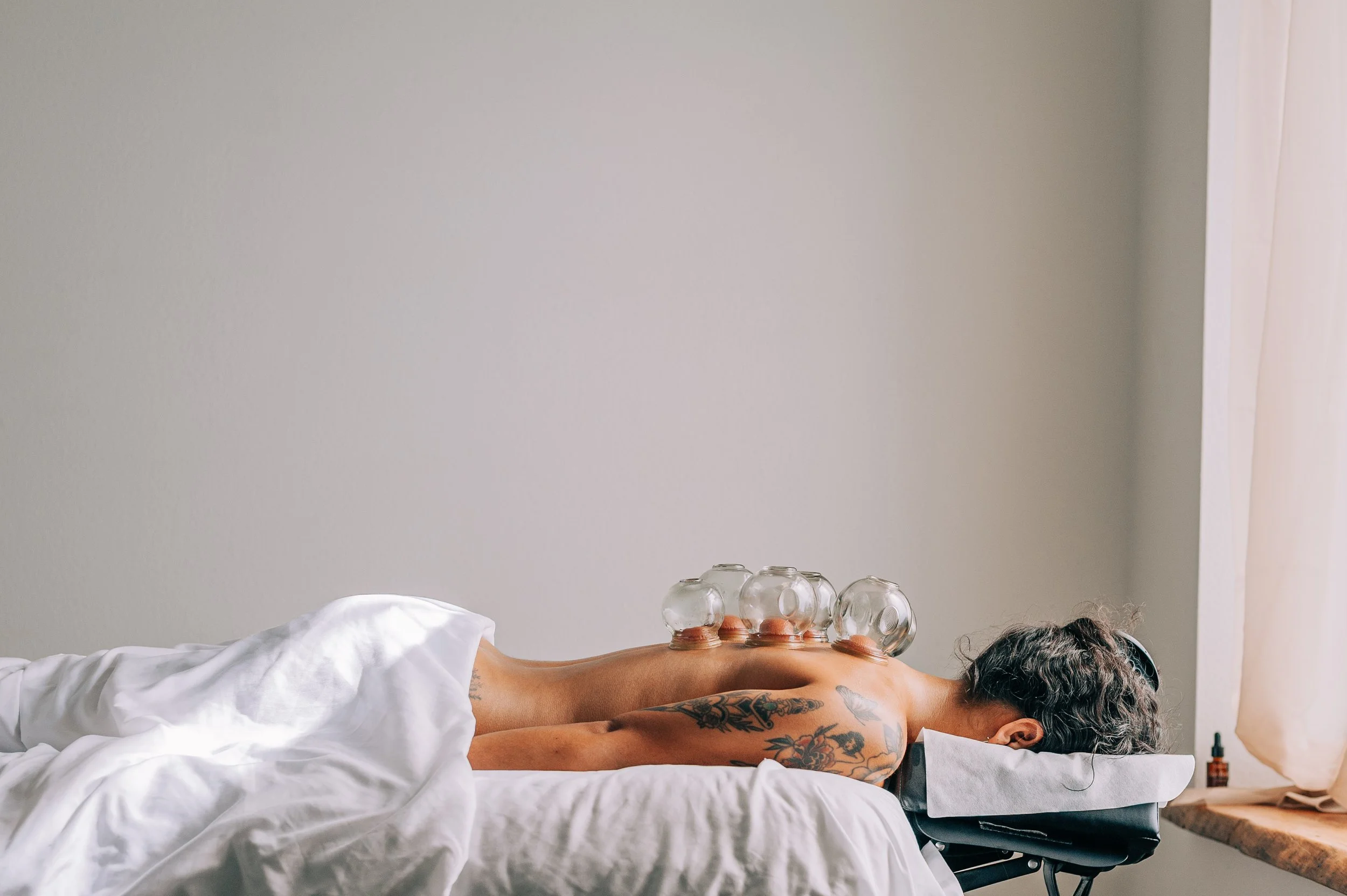 Acupuncturist providing cosmetic acupuncture and holistic skin care in Portland Oregon