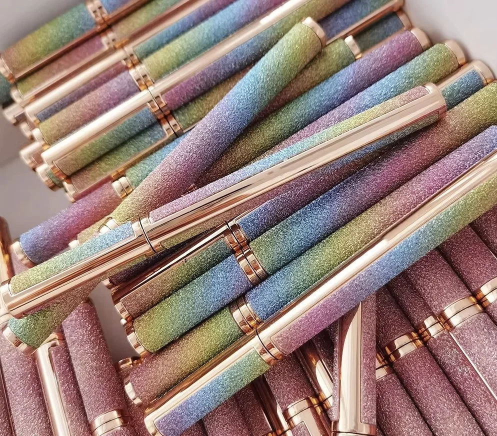 Minimalist outer box. Luxury tube. Smart price.