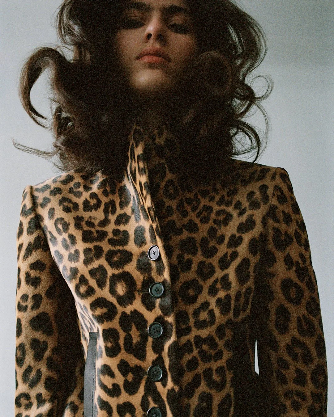 KHAITE_F25_CAMPAIGN_TALIA-CHETRIT_LOOK_1_2_LB_LO-RES_4x5.jpg