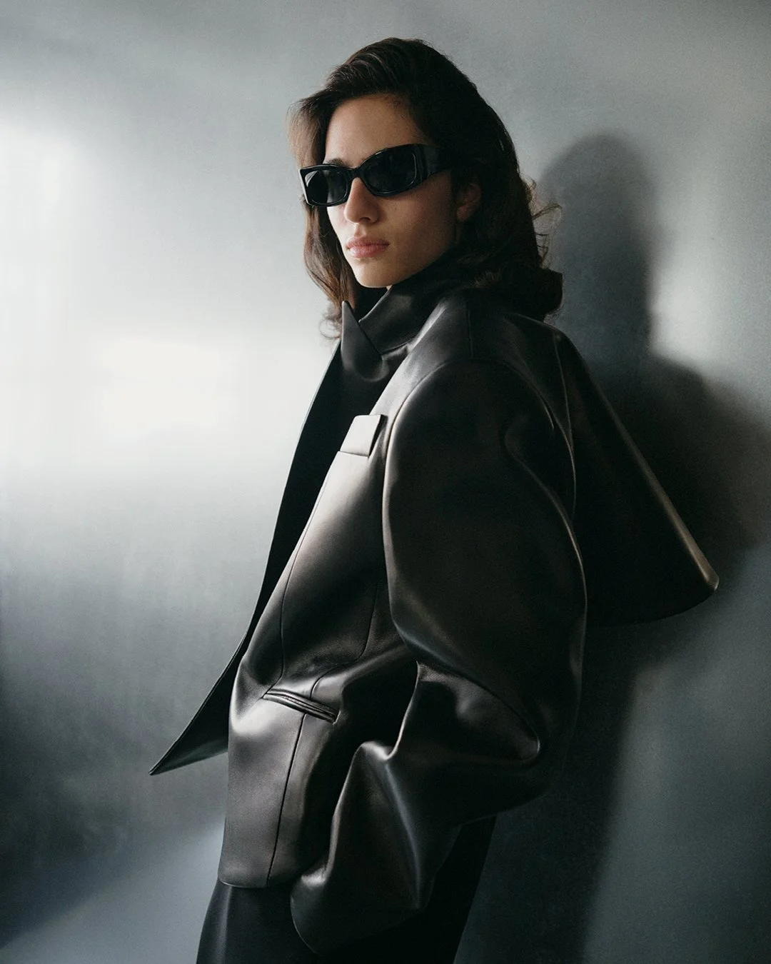 KHAITE_F25_CAMPAIGN_TALIA-CHETRIT_LOOK_3_4_LB_LO-RES_4x5.jpg