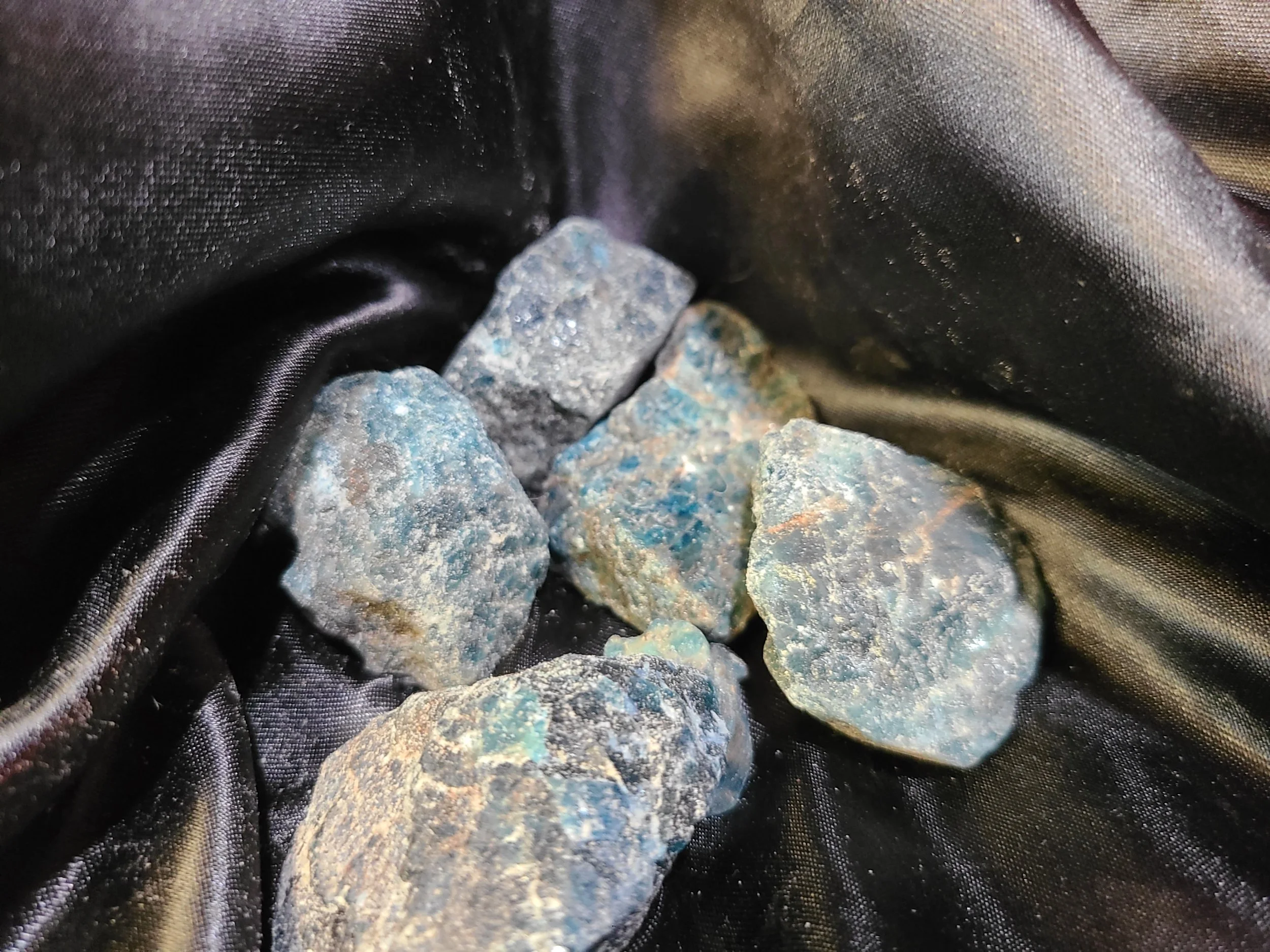Raw Blue Apatite.jpg