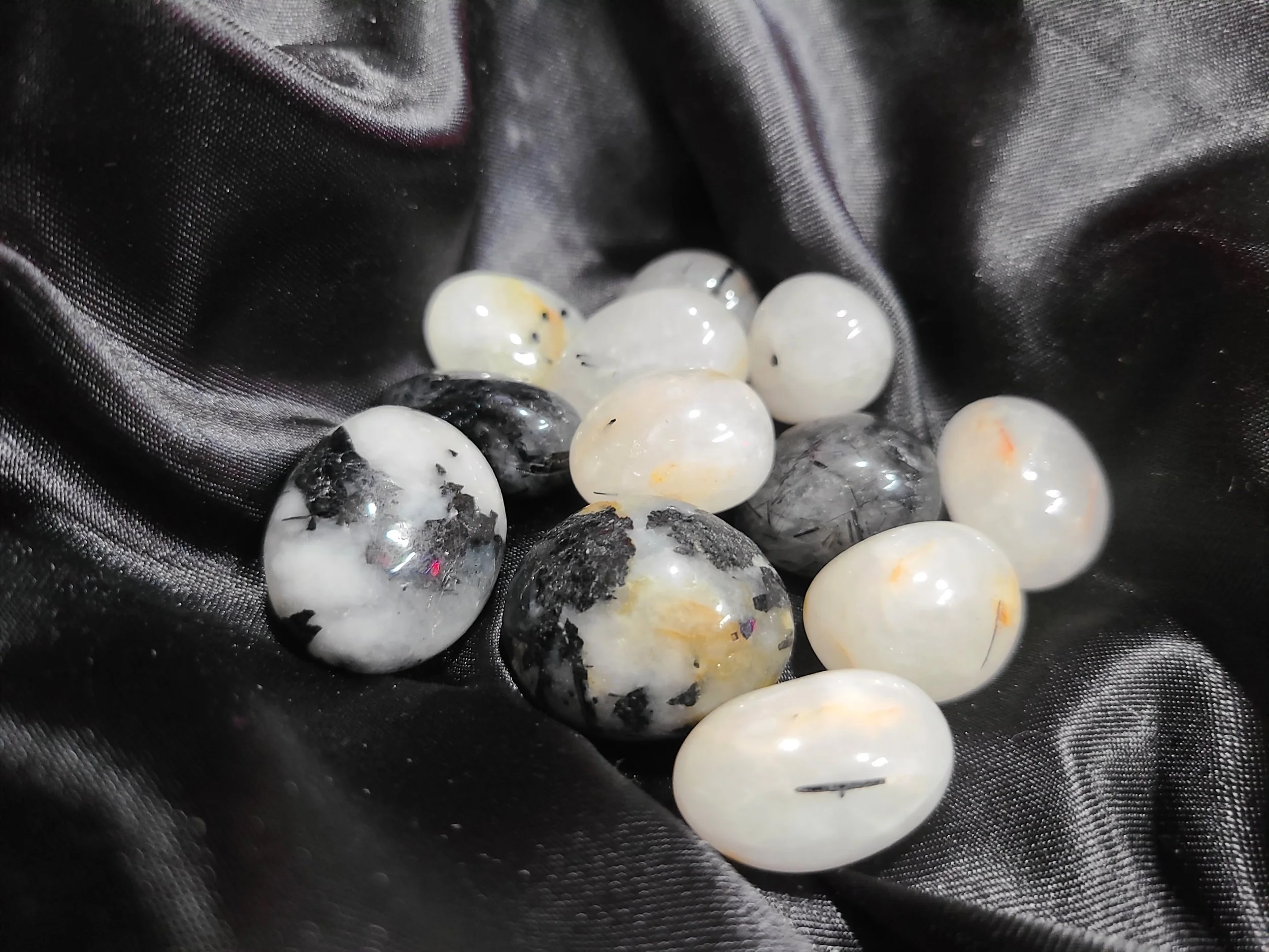 Tourmalated Quartz (2).jpg