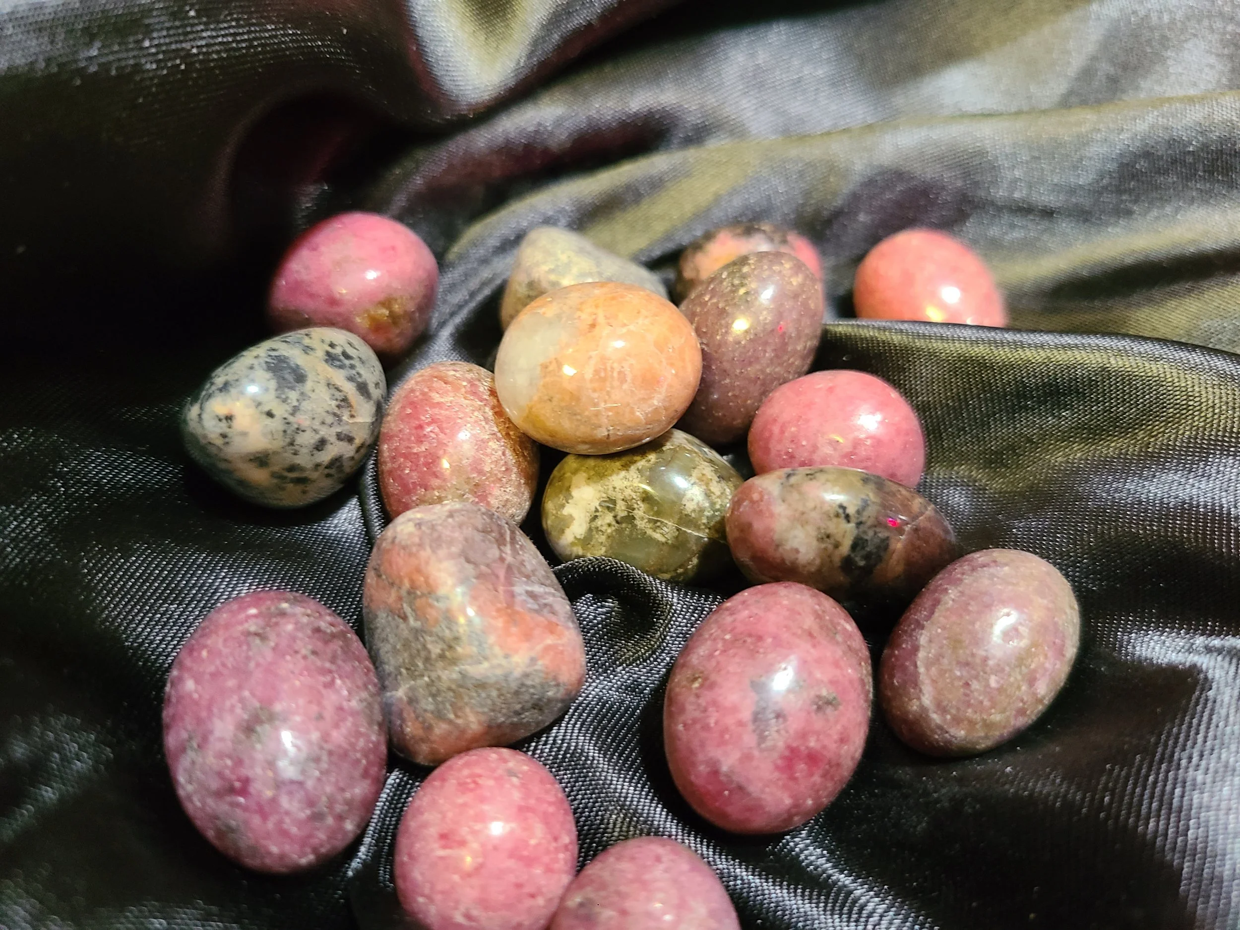 Rhodonite (2).jpg
