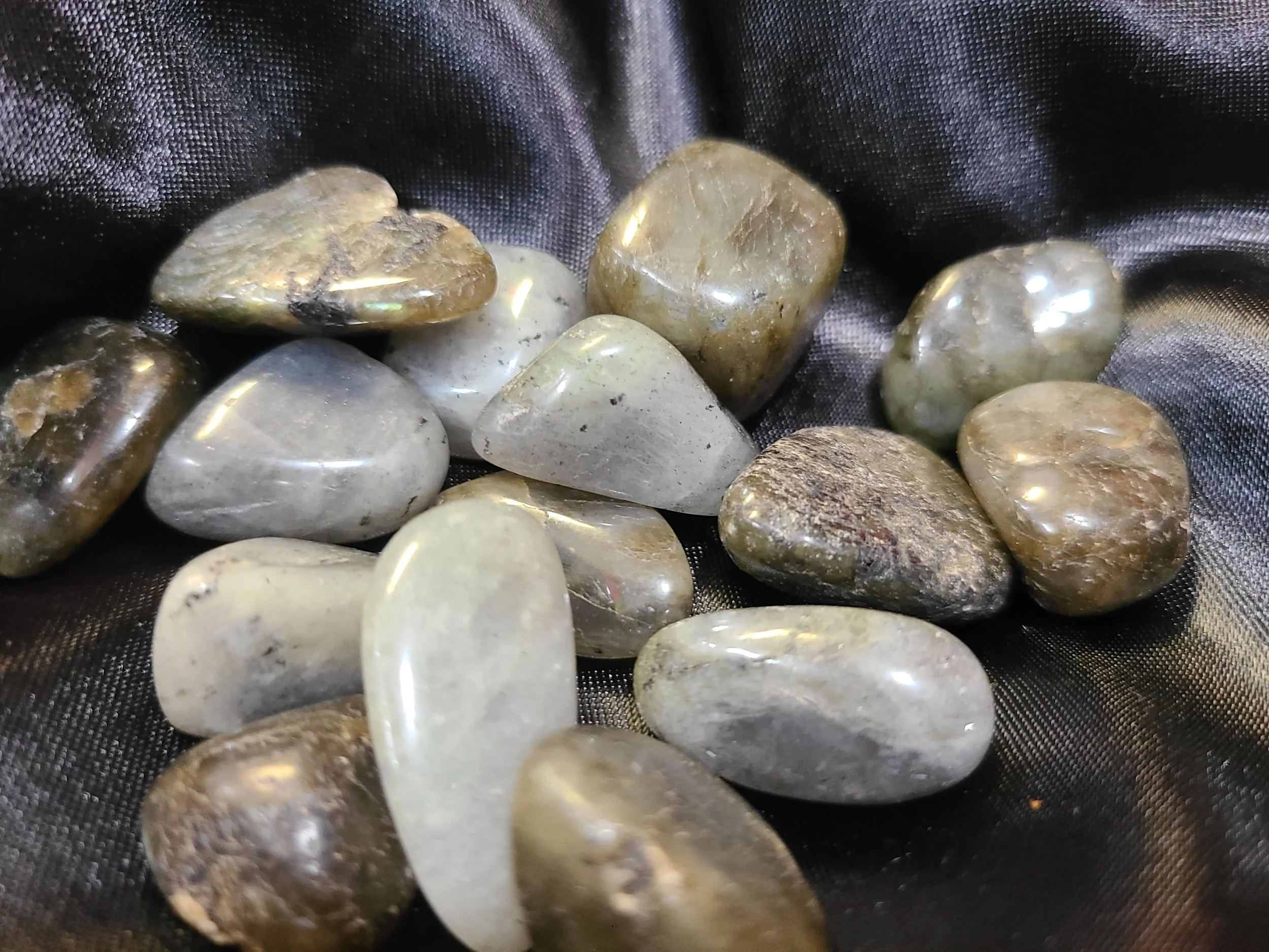 Labradorite (2).jpg