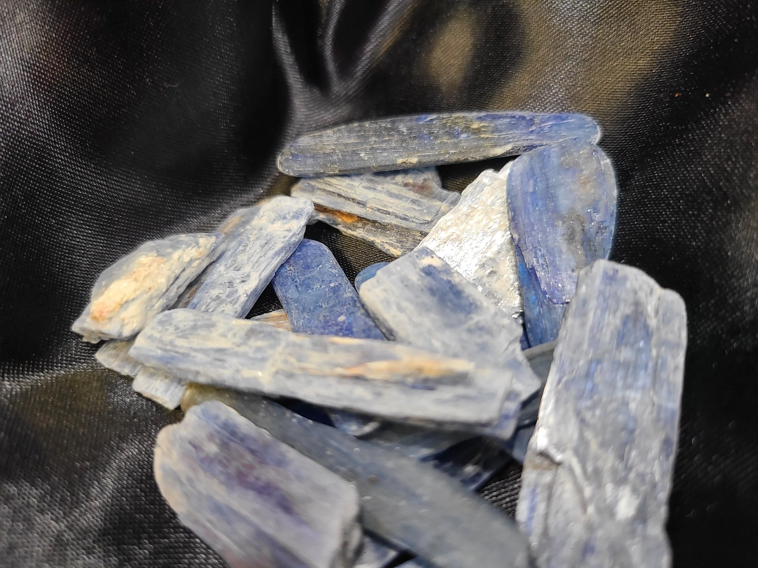 Raw Kyanite.jpg