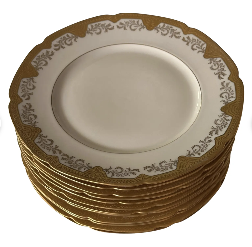 Set of 12 Hutschenreuther Porcelain Gold Encrusted Dinner Plate Set