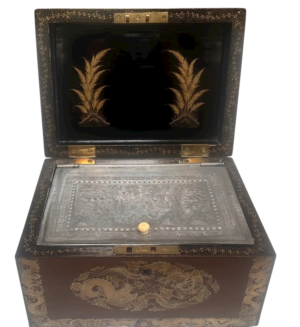 19th Century Large Gilt Lacquer Chinese Tea Caddy Humidor