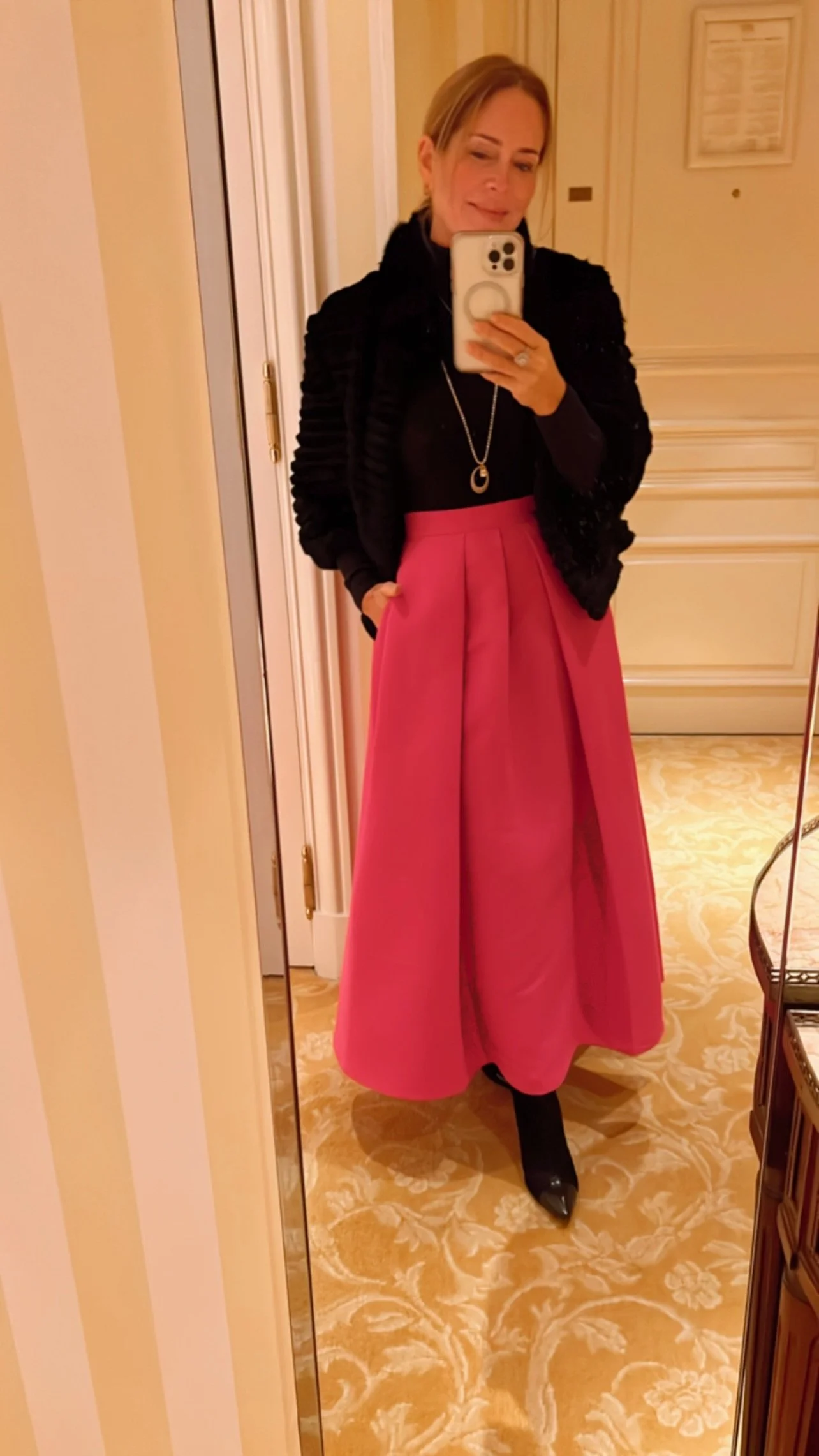Facetune_12-12-2022-10-39-13.jpg