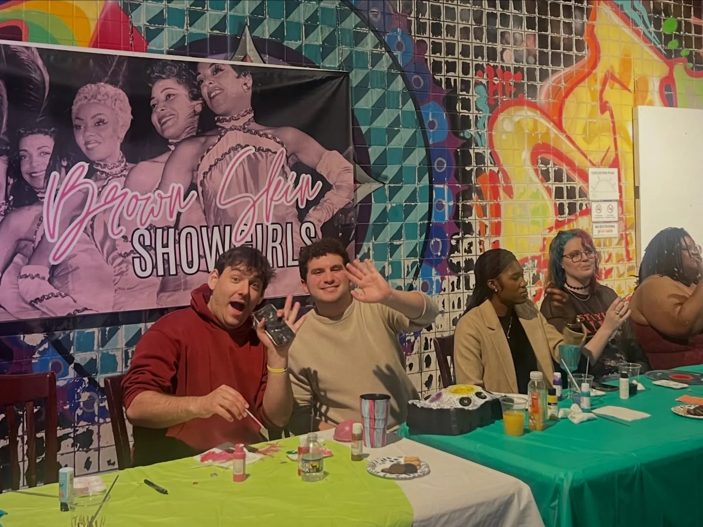 Swipe to see some BEEautiful pictures! 🐝