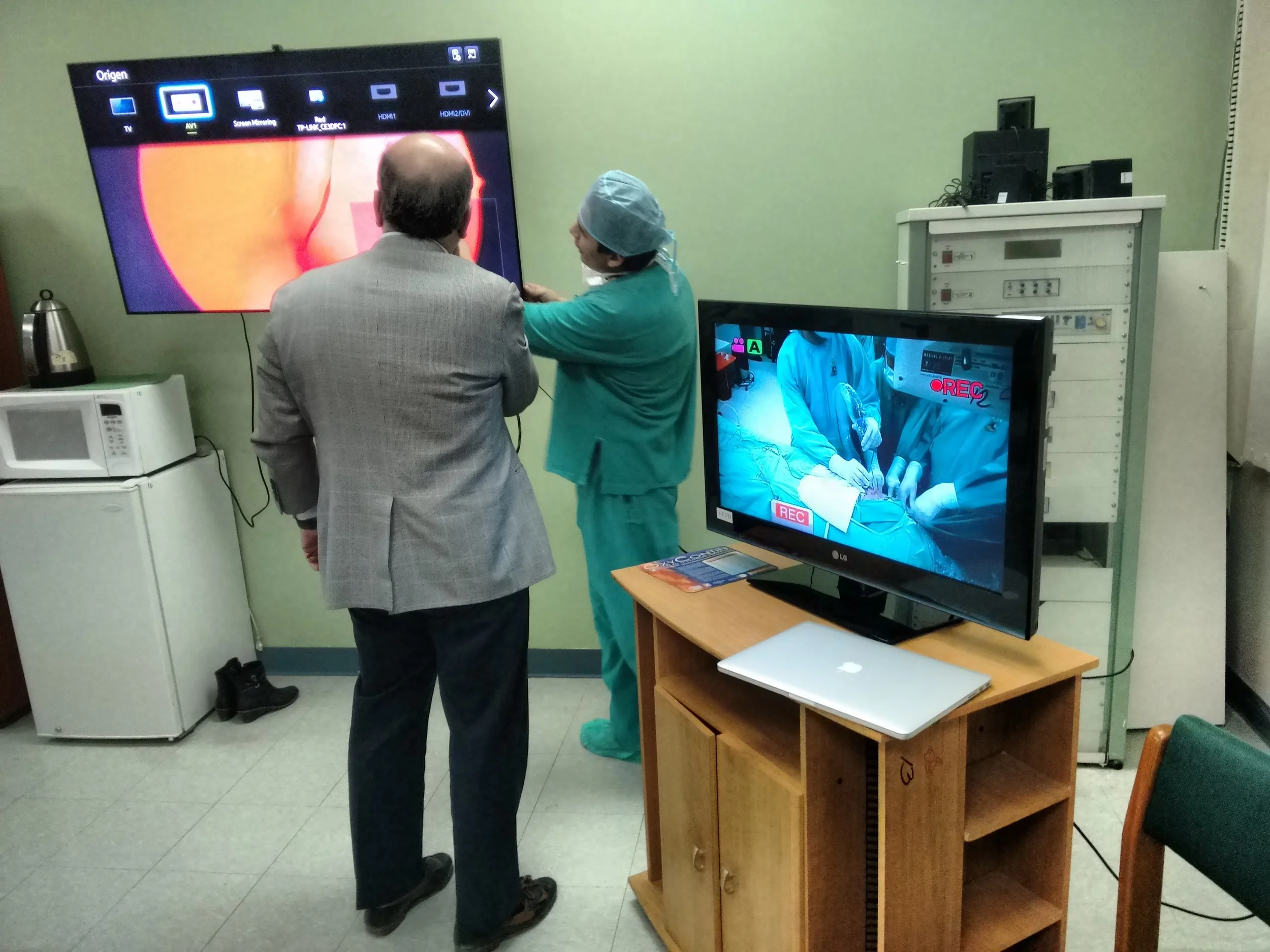  Superb double screen simulcast technology that was contributed for the course. 