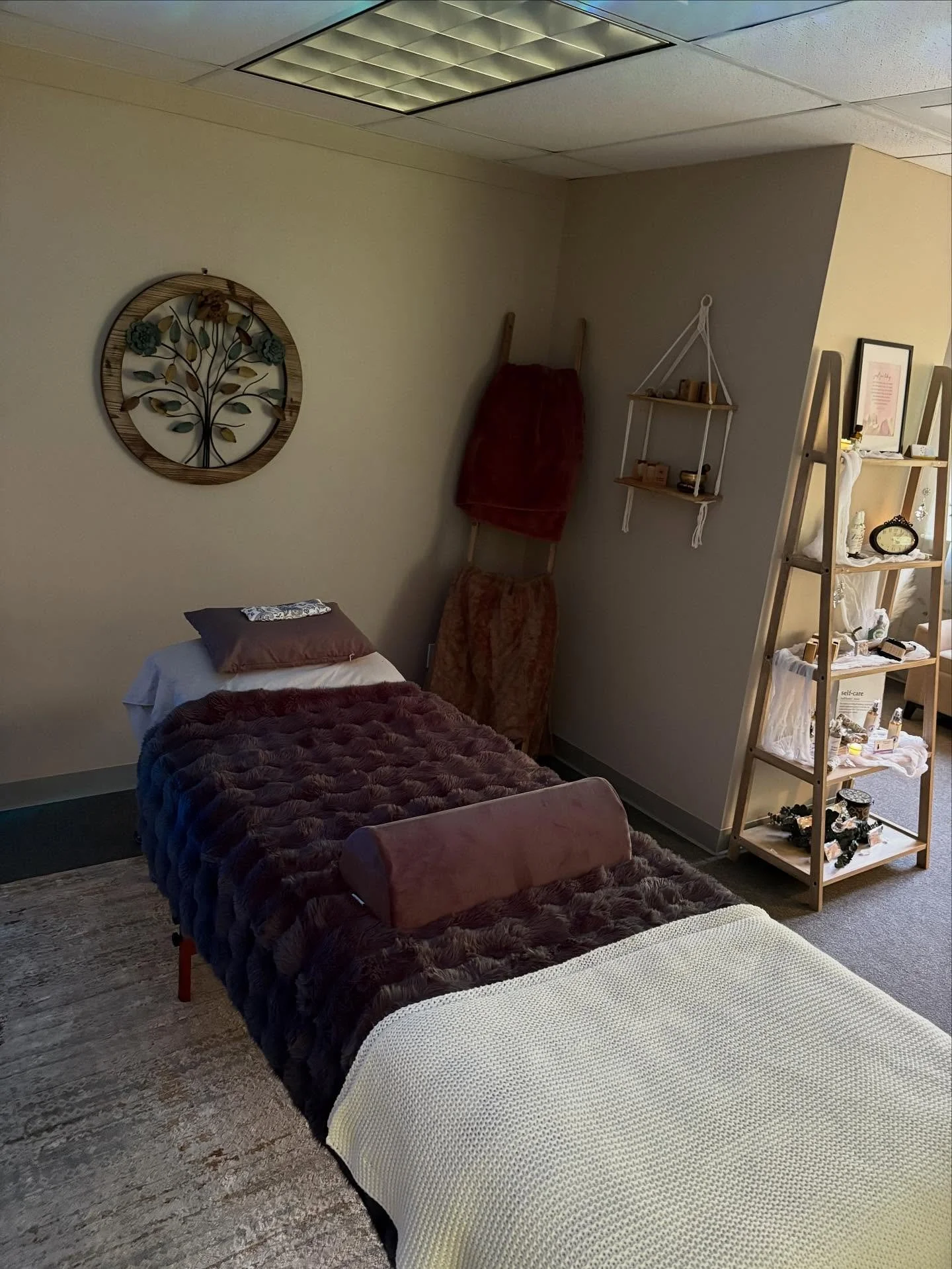 NEW WEBSITE LINK in BIO, NEW LOCATION and HOLIDAY DISCOUNT $25 OFF ANY SERVICE or GIFT CARD