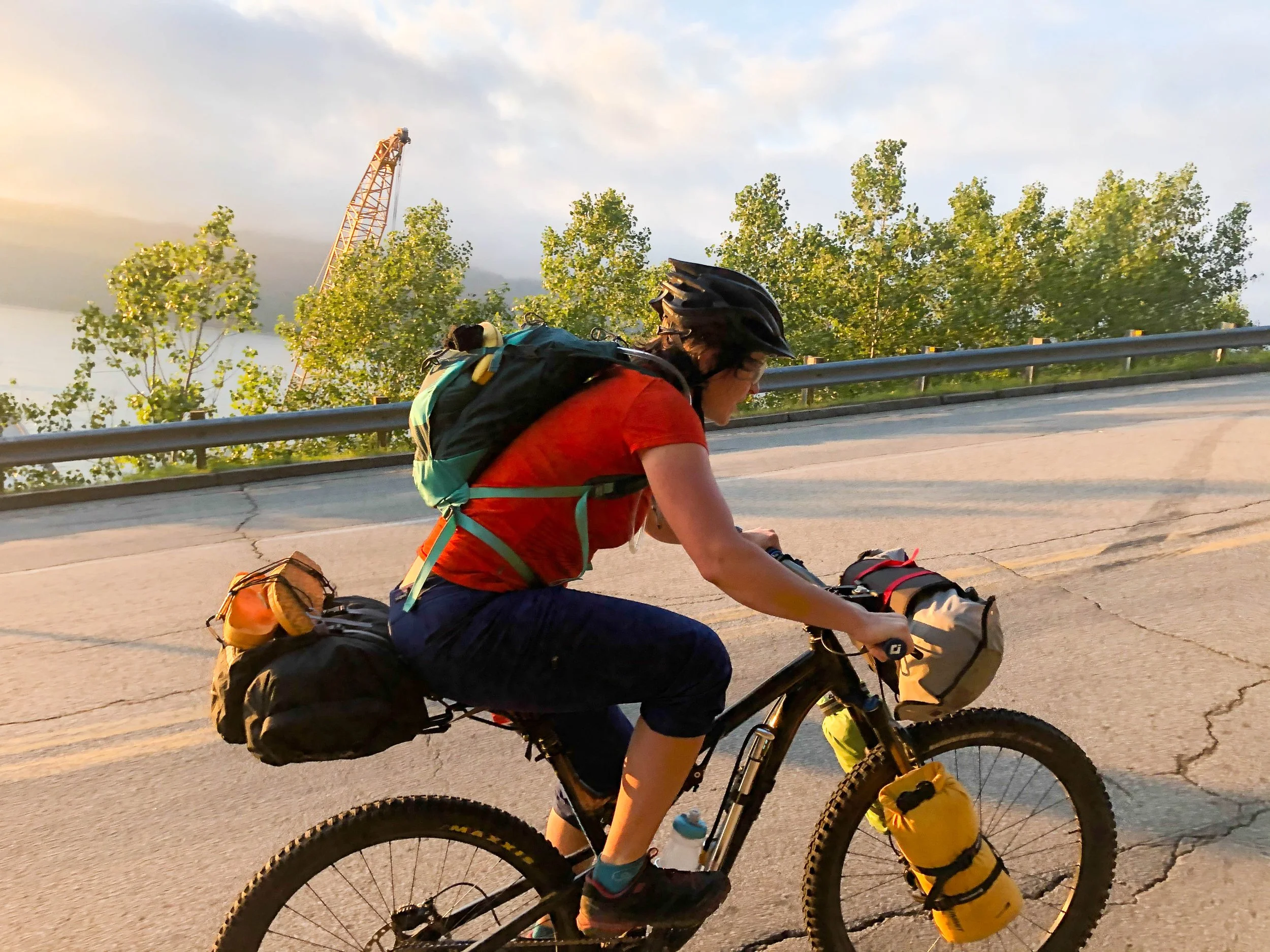  L’équipement de bikepacking peut aussi bien être adapté à un vélo de montagne 