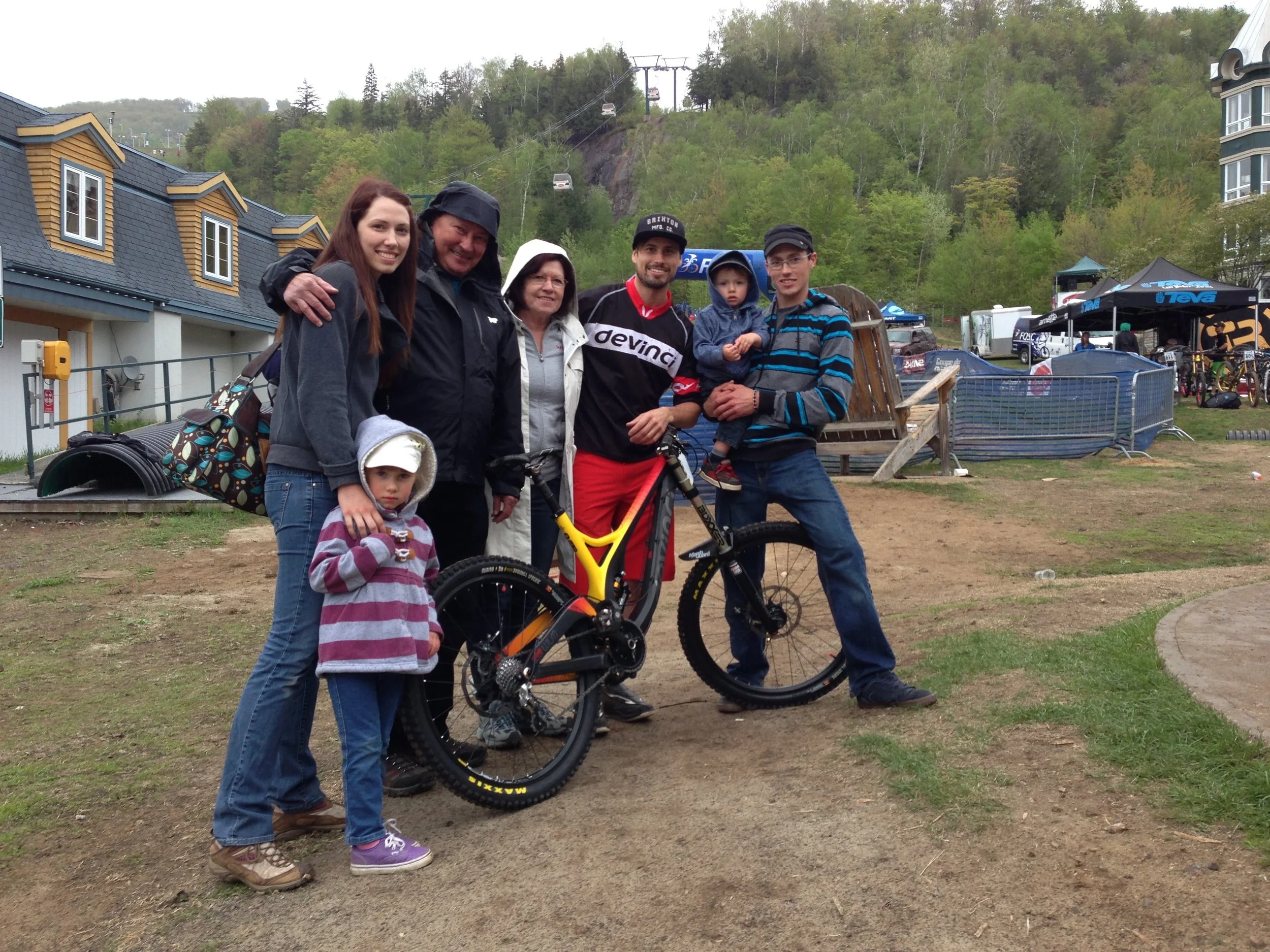 2013-05-19 Portrait famille Tremblant.JPG
