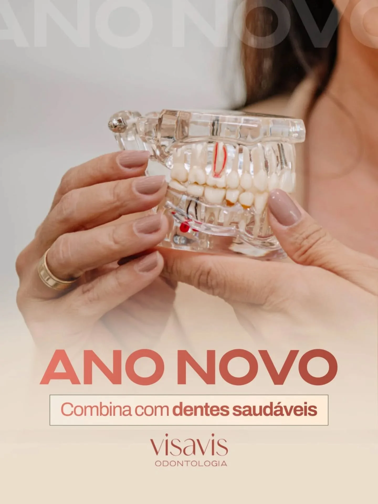 Estamos na reta final de 2025 e um novo ano &eacute; sempre um convite para cuidar mais da nossa sa&uacute;de e bem-estar e o sorriso faz parte disso! 😁🦷
Pequenas mudan&ccedil;as de h&aacute;bitos podem fazer uma grande diferen&ccedil;a ao longo do