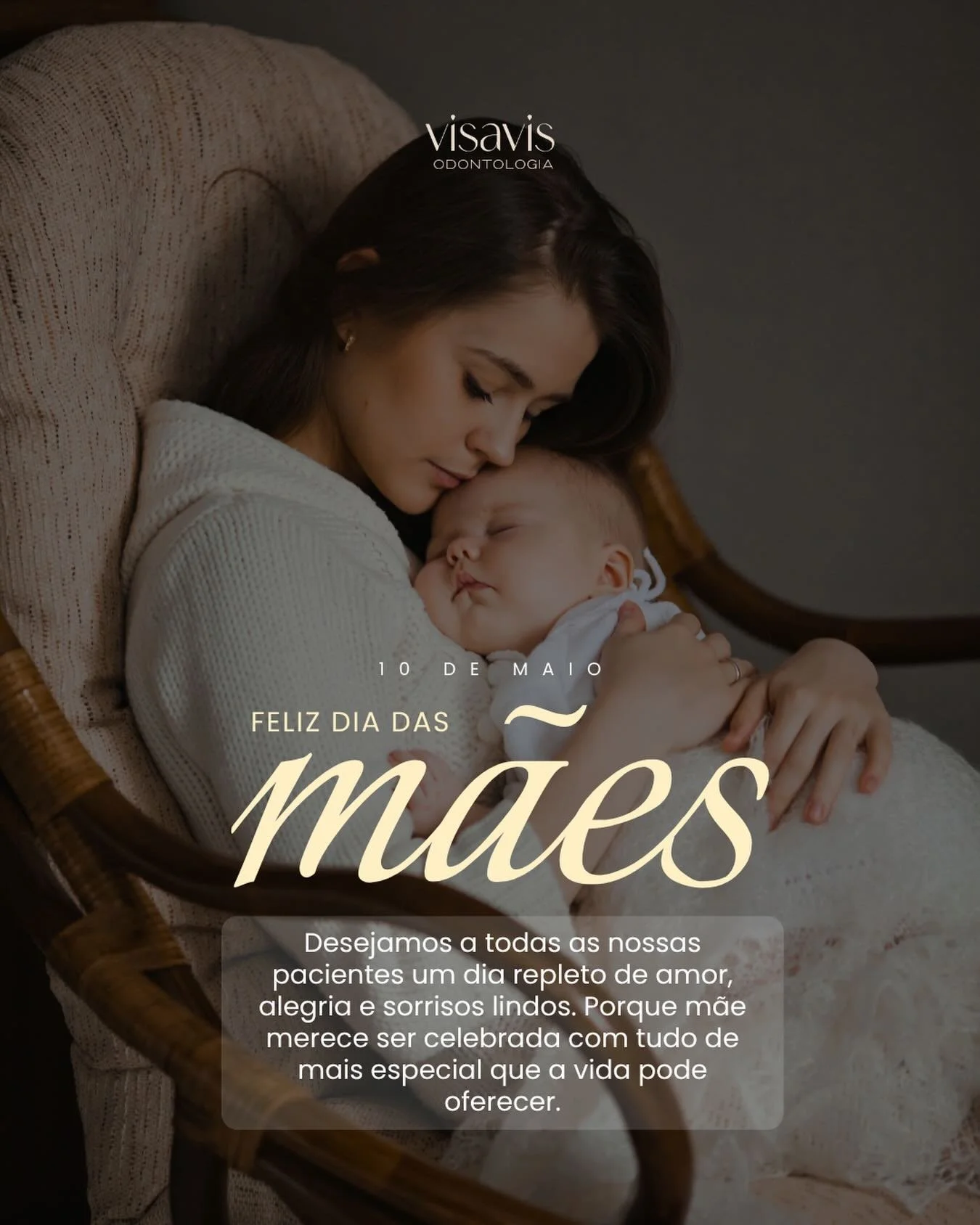 Hoje celebramos todas as mulheres que transformam uma casa em lar, um dia comum em mem&oacute;ria, um sorriso em afeto.

E que fazem tudo isso ainda de jaleco, com agenda cheia, m&atilde;os que curam e cora&ccedil;&atilde;o que n&atilde;o para.

Feli