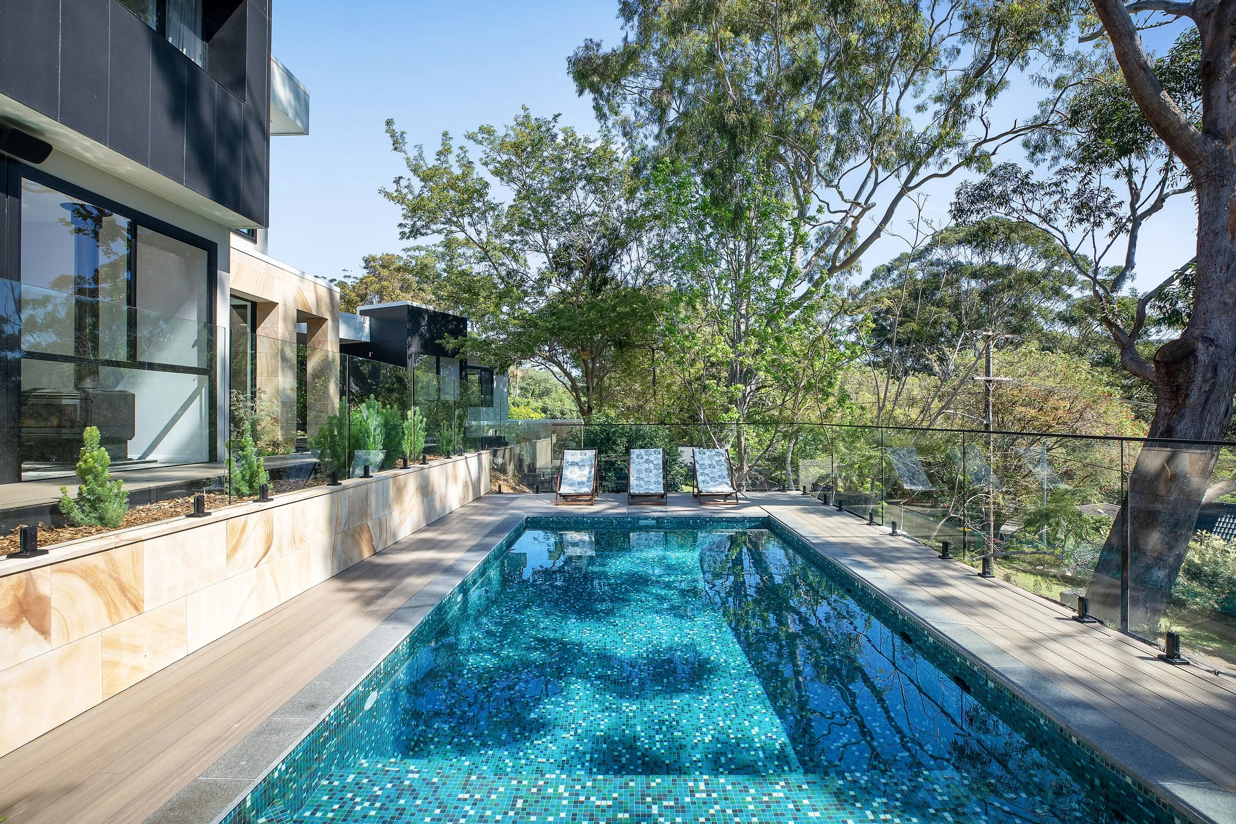 concrete swimming pool builder