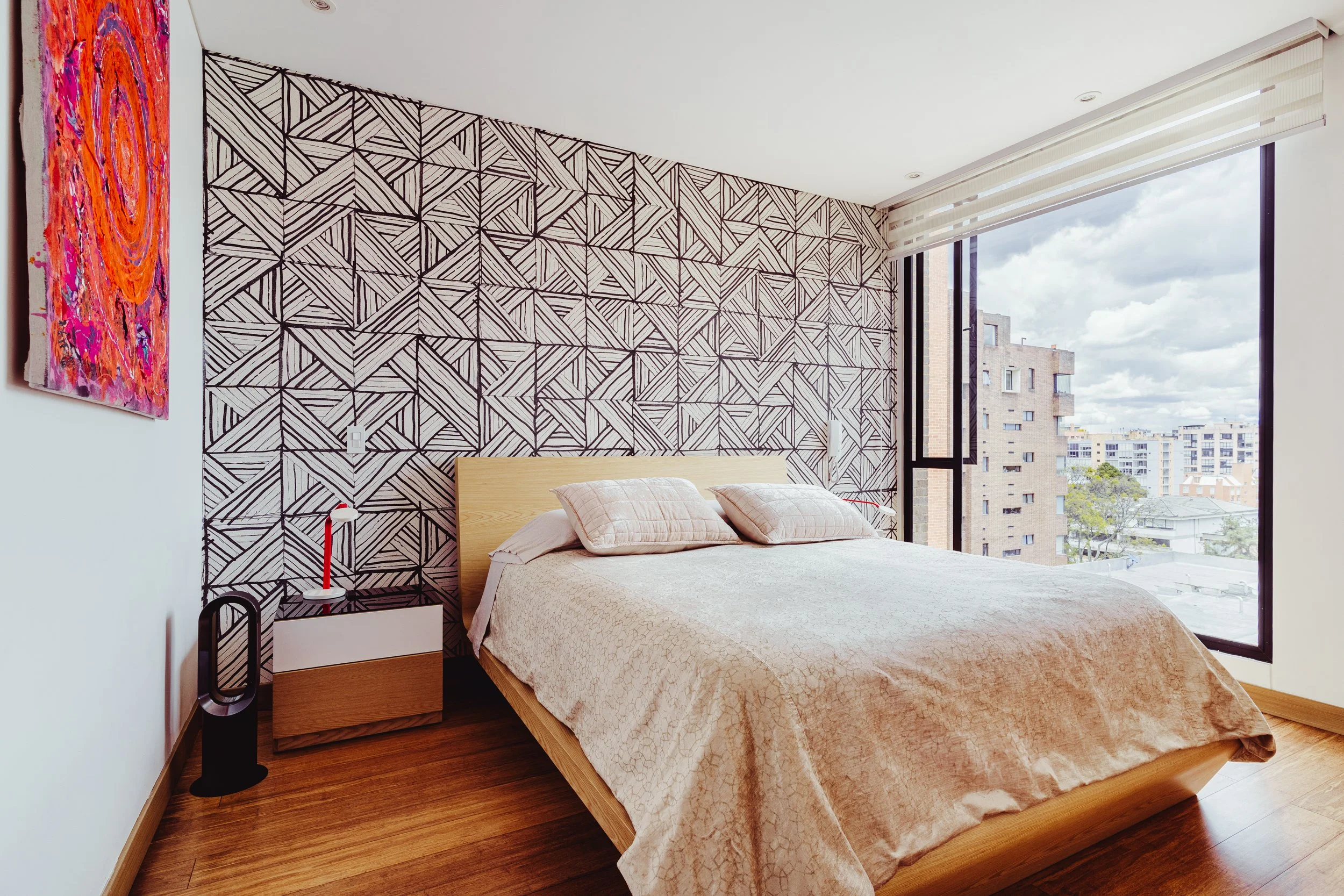 Habitación principal de apartamento Airbnb en Chicó Norte, Bogotá — Mauricio Candela