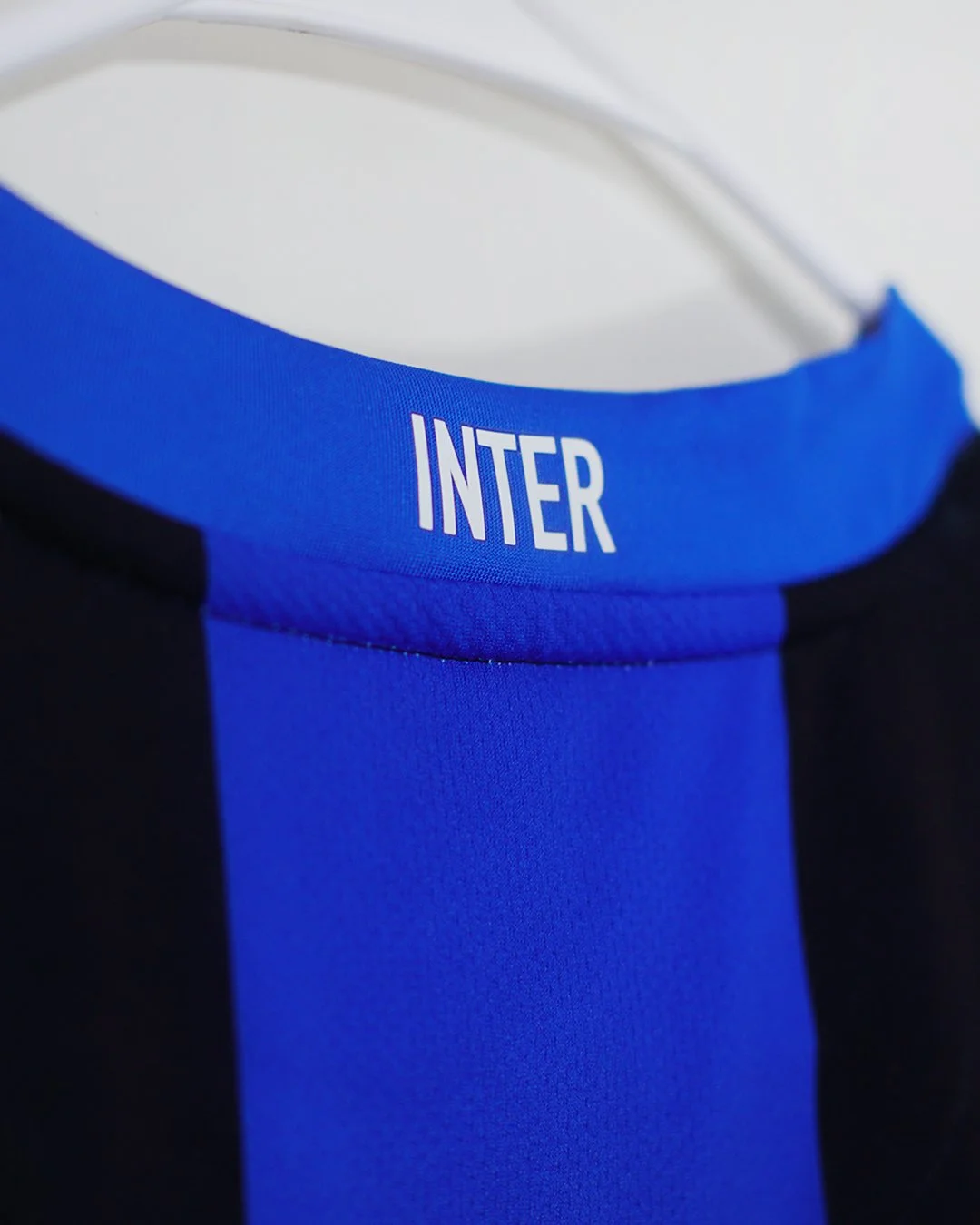 2008:09_Inter_Back_Collar.jpg