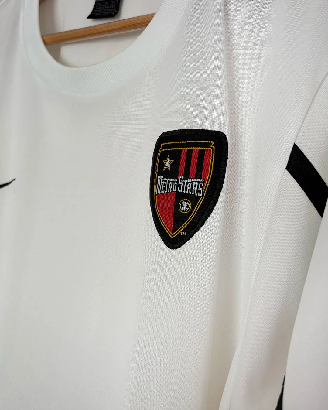 Metrostars_Trainer_Crest_Vintage.jpg
