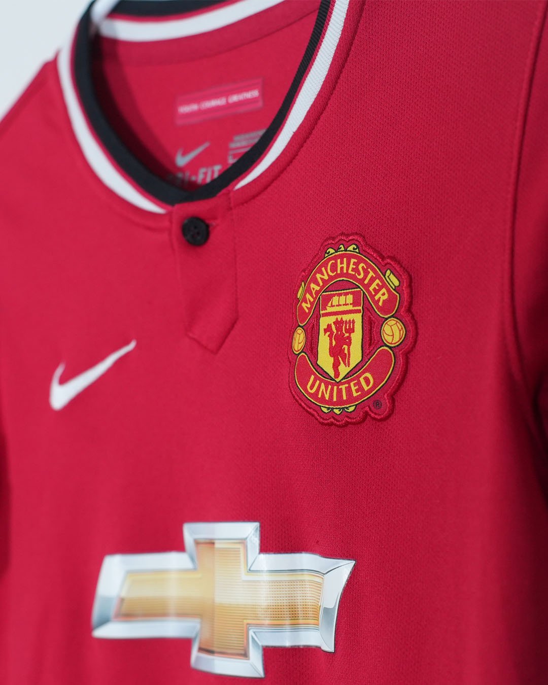 2014:15_ManUnited_Home_Crest.jpg
