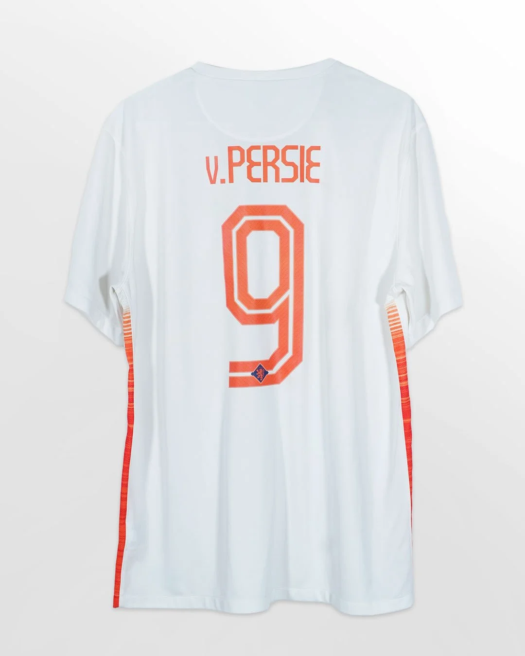 2015_Netherlands_Away_VanPersie_Back.jpg