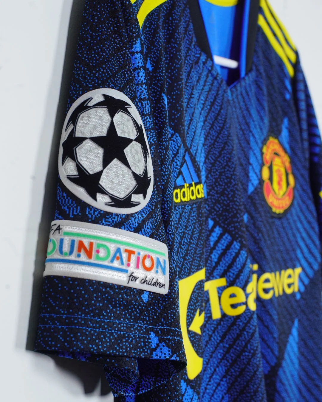 2021_ManUnited_Sleeve.jpg