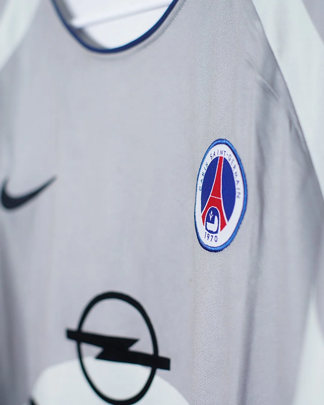 2000_PSG_Away_Crest.jpg