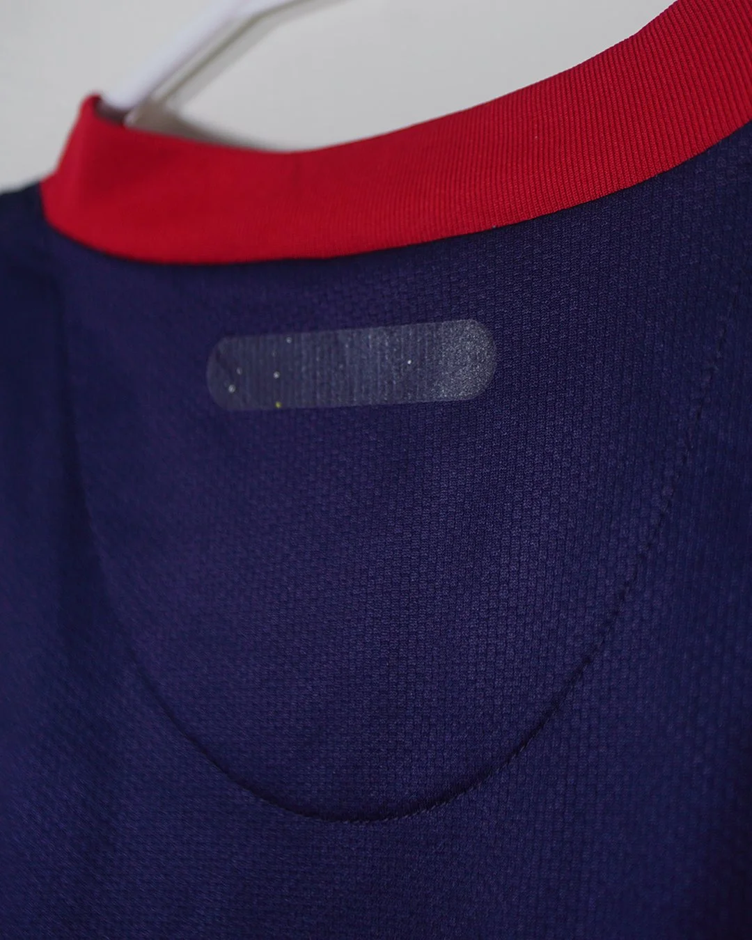 2010_USMNT_Away_Neck.jpg