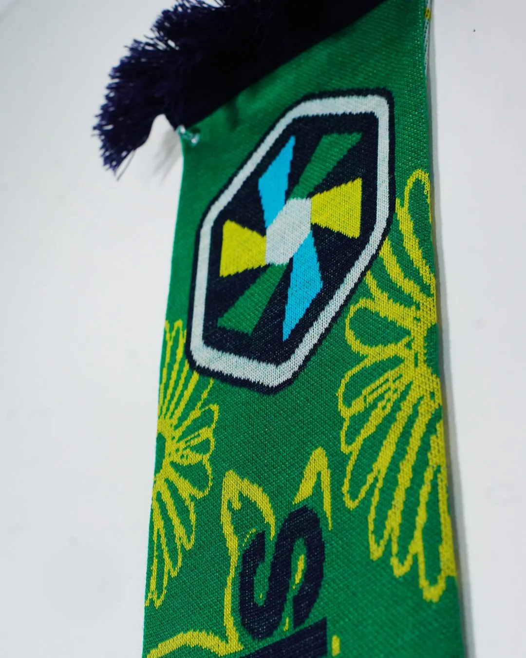 FGFCxHive_Scarf7.jpg