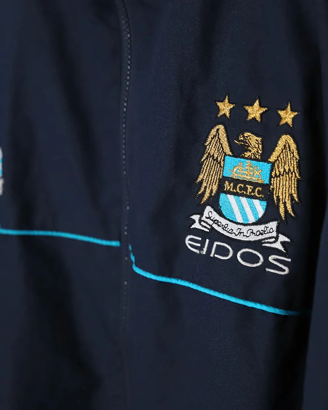 2000:01_ManCity_Jacket_Crest.jpg