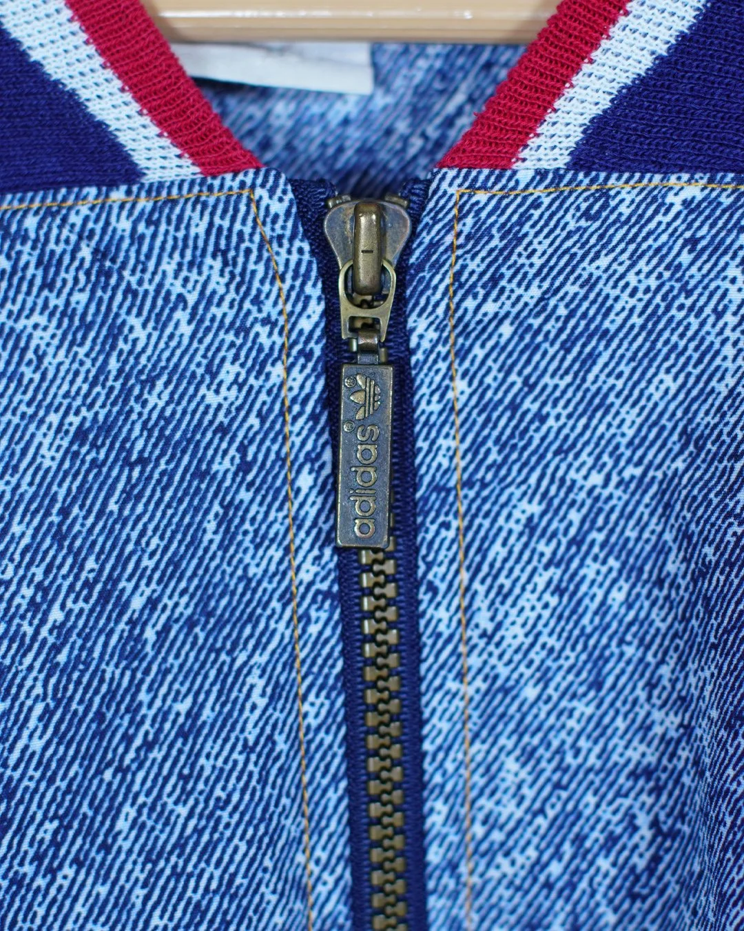 WCUSA_StarsandStripes_Jacket_Zipper.jpg