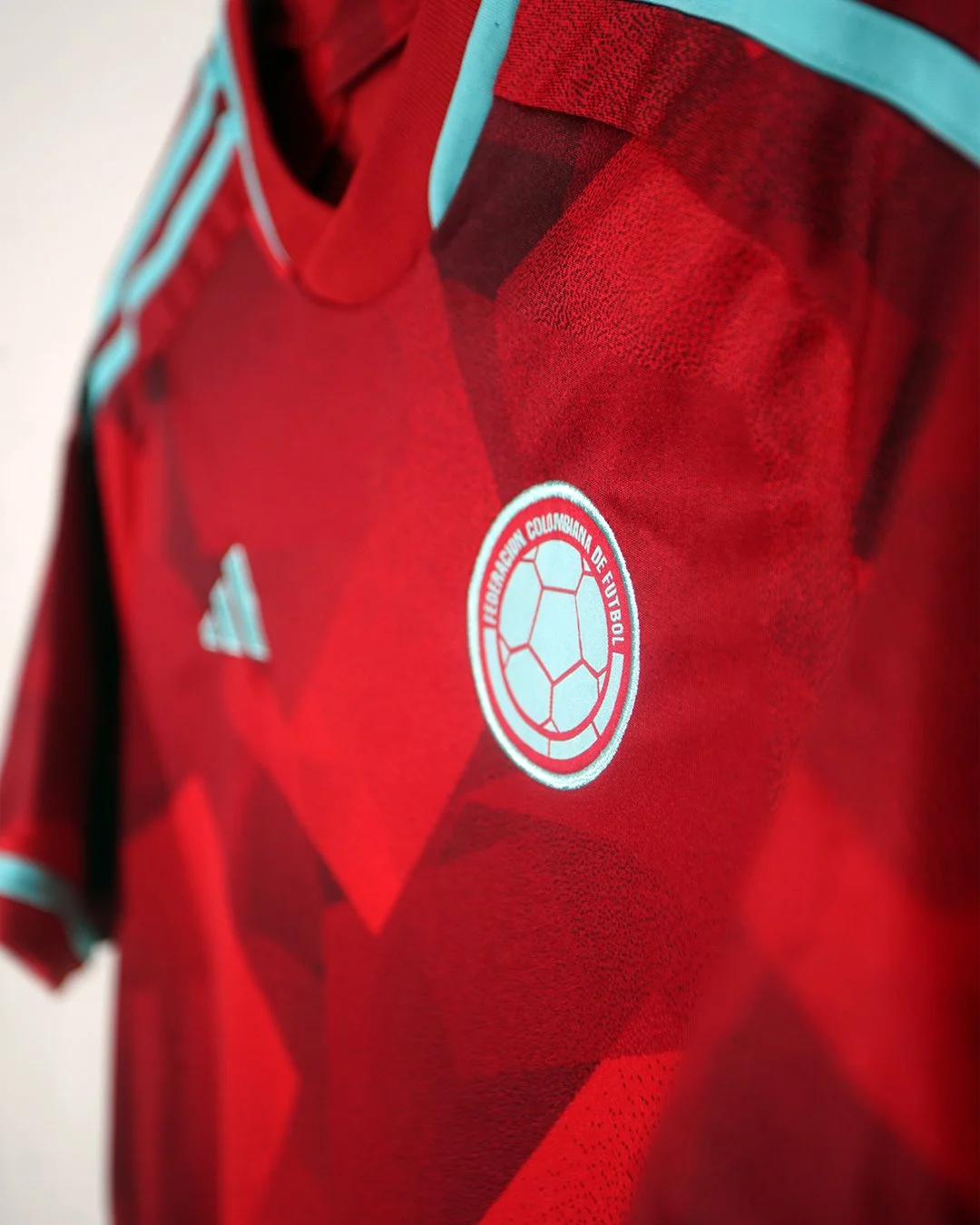 2022_Colo,bia_Away_Crest.jpg
