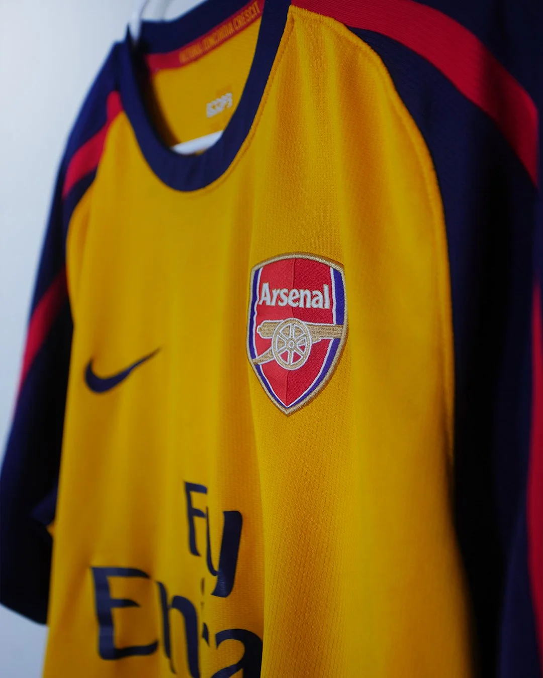 2008:09_Arsenal_Away_Crest.jpg